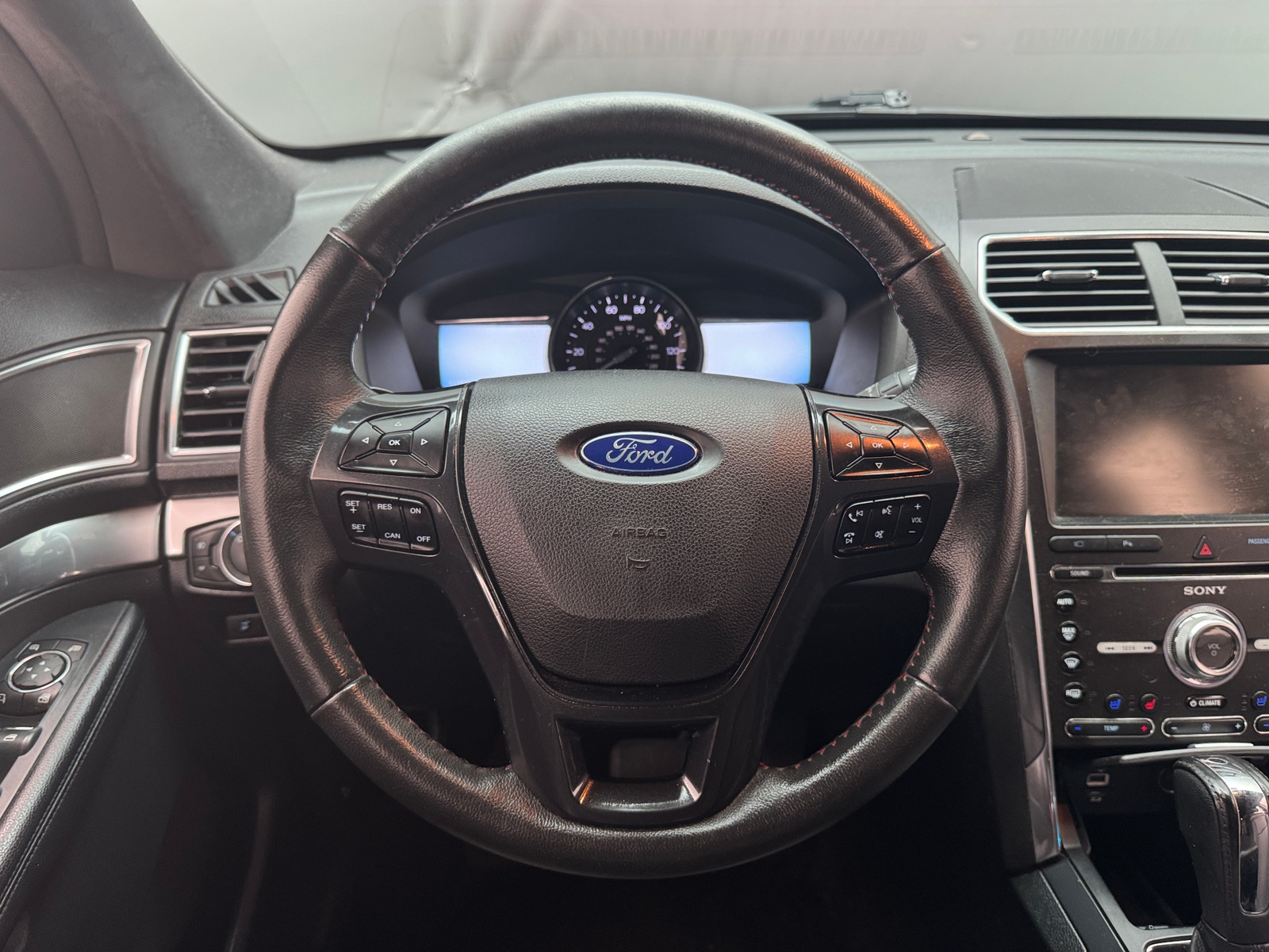 Thumbnail: 2016 Ford Explorer - 4