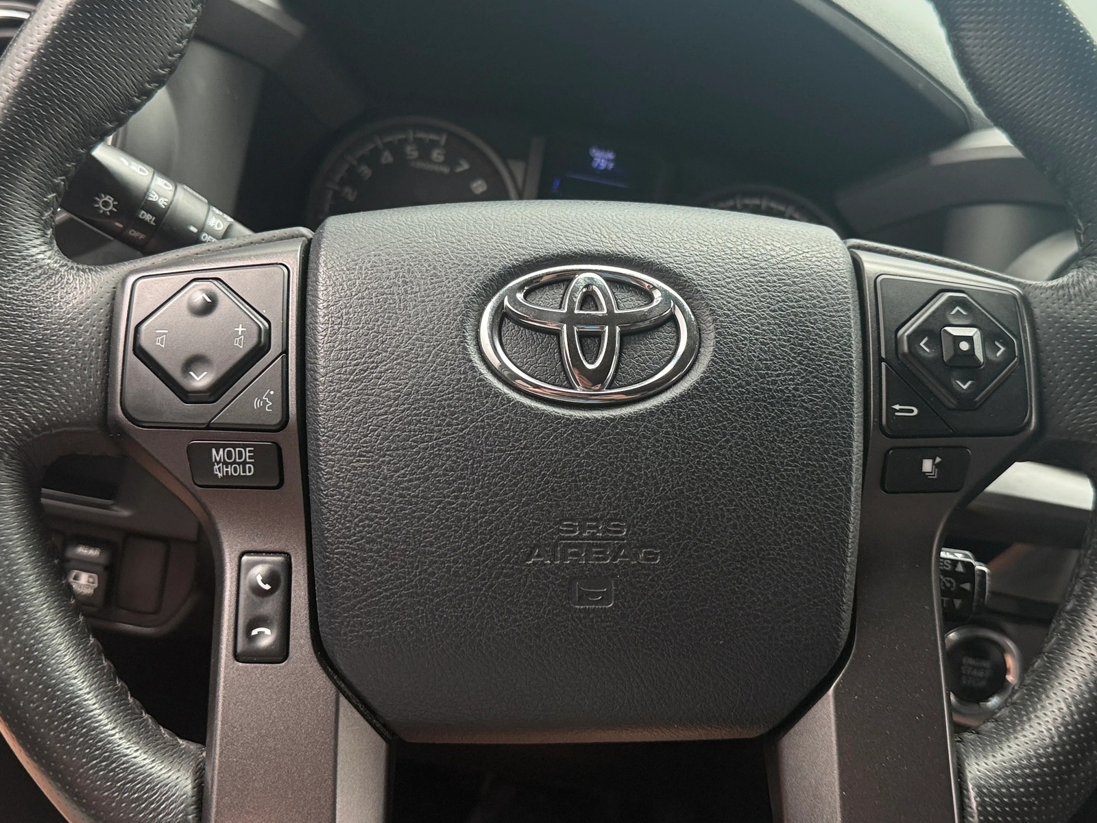 Thumbnail: 2017 Toyota Tacoma - 5
