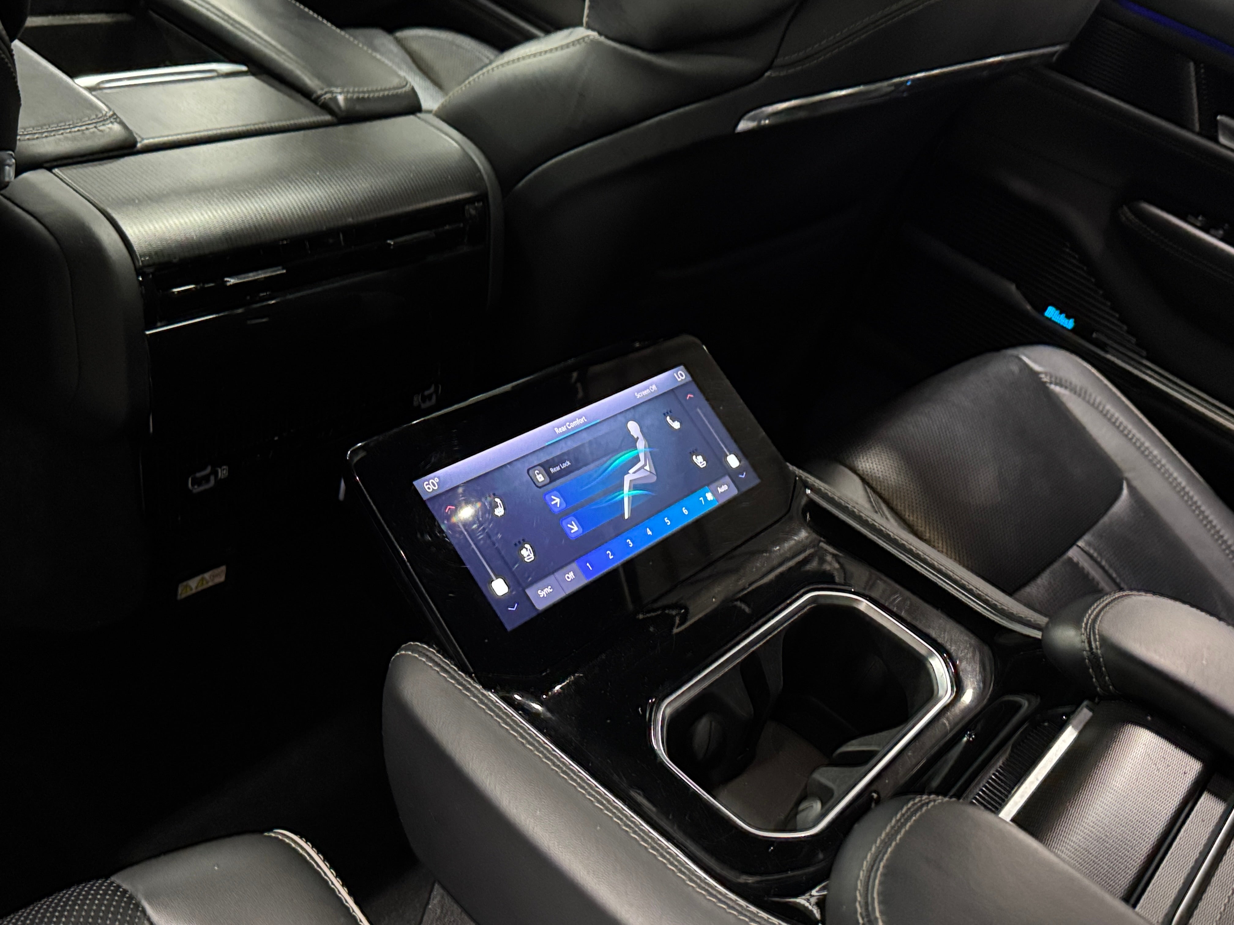 2024 Jeep Grand Wagoneer L Series II - Photo 3