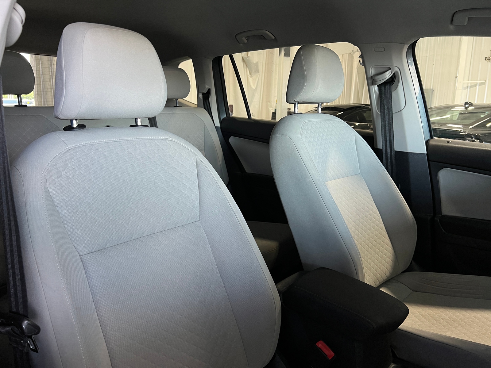 Thumbnail: 2018 Volkswagen Tiguan - 2