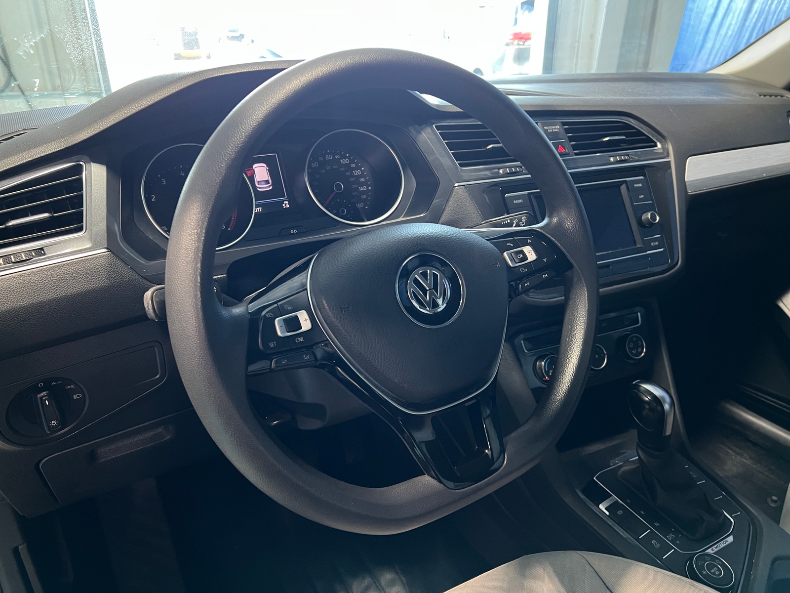 Thumbnail: 2018 Volkswagen Tiguan - 5
