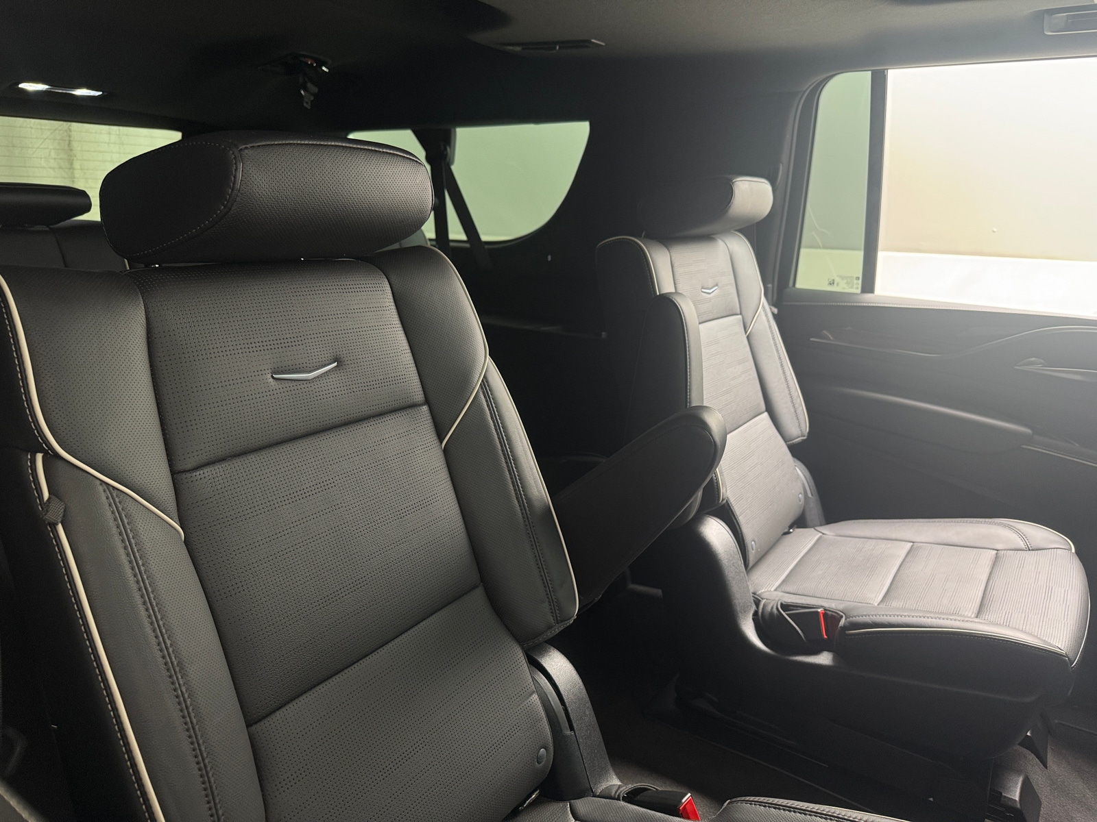 Thumbnail: 2023 Cadillac Escalade - 5