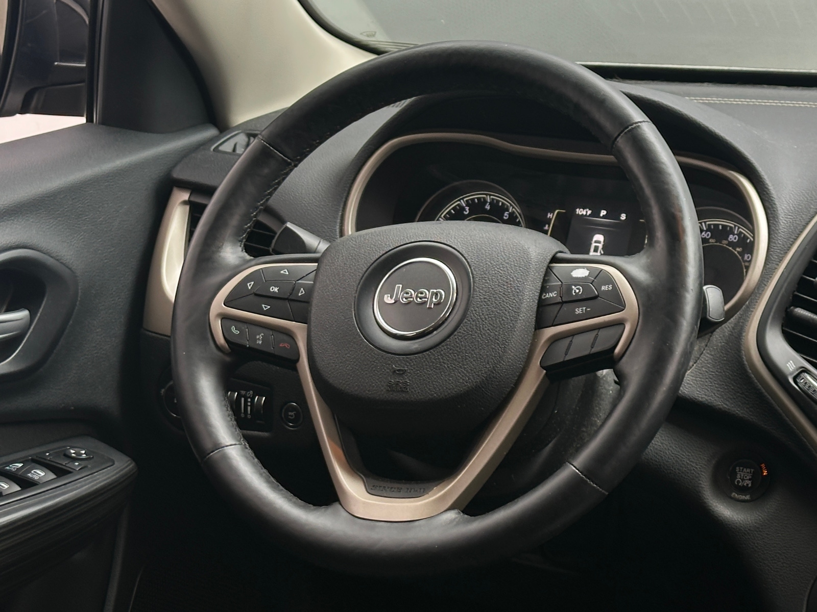 Thumbnail: 2015 Jeep Cherokee - 5