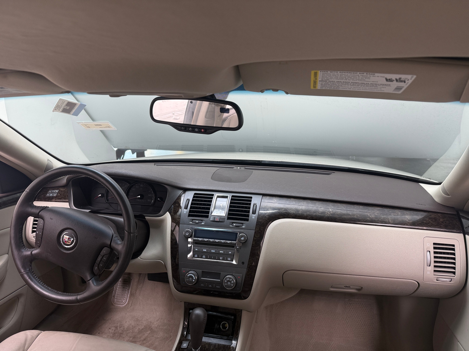 Thumbnail: 2011 Cadillac DTS - 2