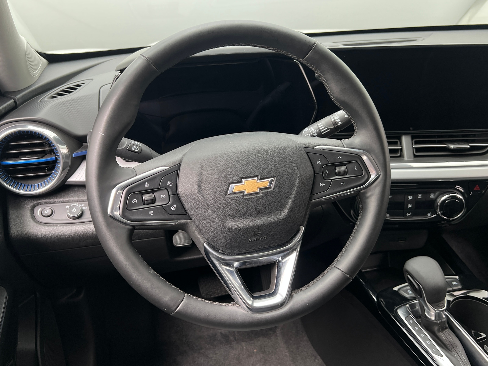 Thumbnail: 2025 Chevrolet Trax - 5