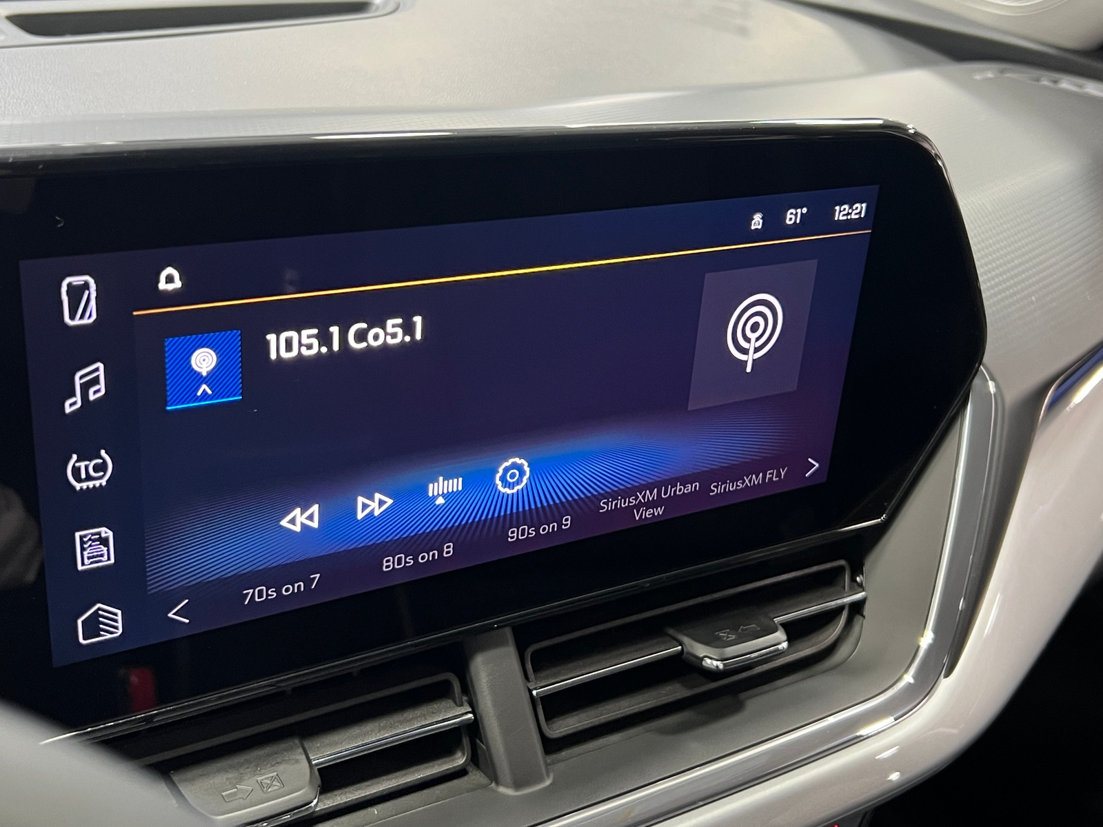Thumbnail: 2025 Chevrolet Trax - 4