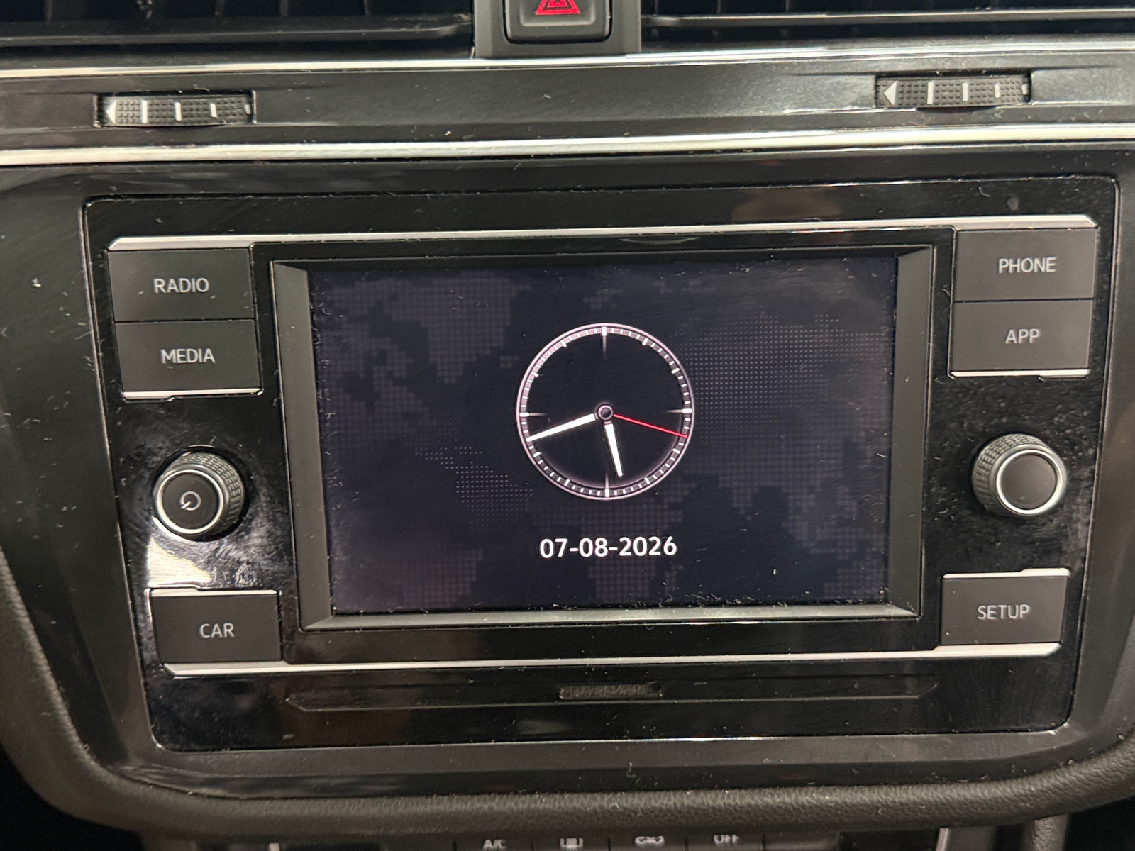 Thumbnail: 2019 Volkswagen Tiguan - 4