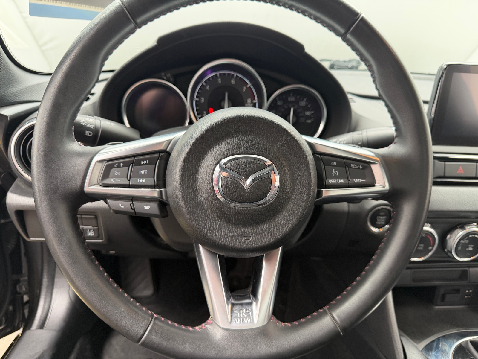 Thumbnail: 2018 Mazda MX-5 Miata - 3