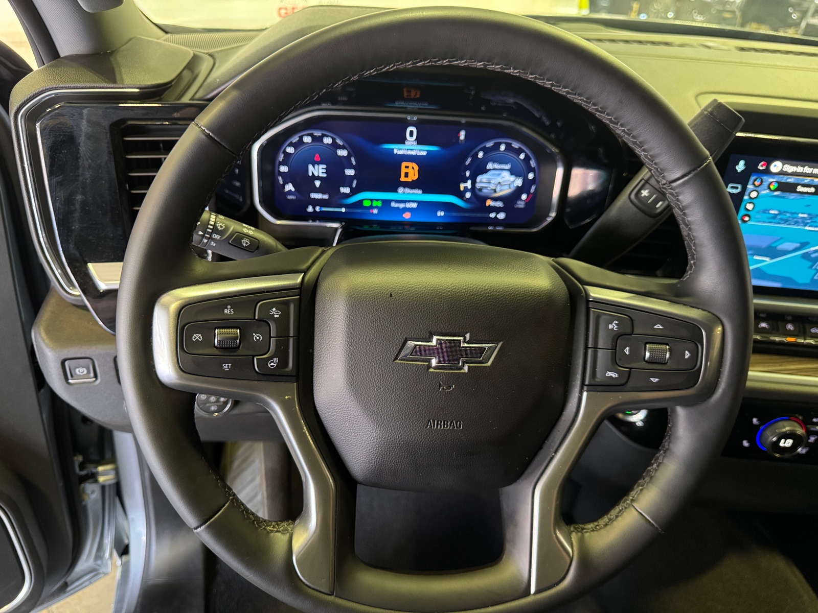 Thumbnail: 2026 Chevrolet Silverado 1500 - 5