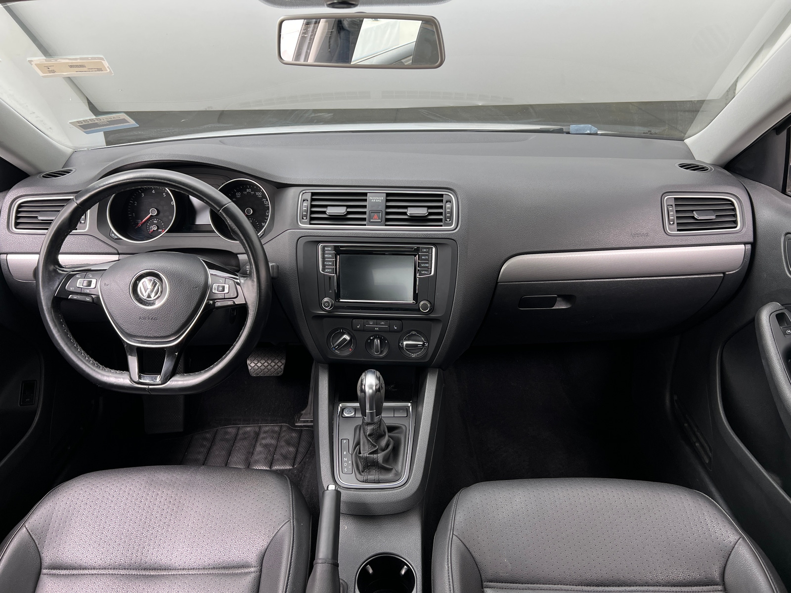 Thumbnail: 2017 Volkswagen Jetta - 2
