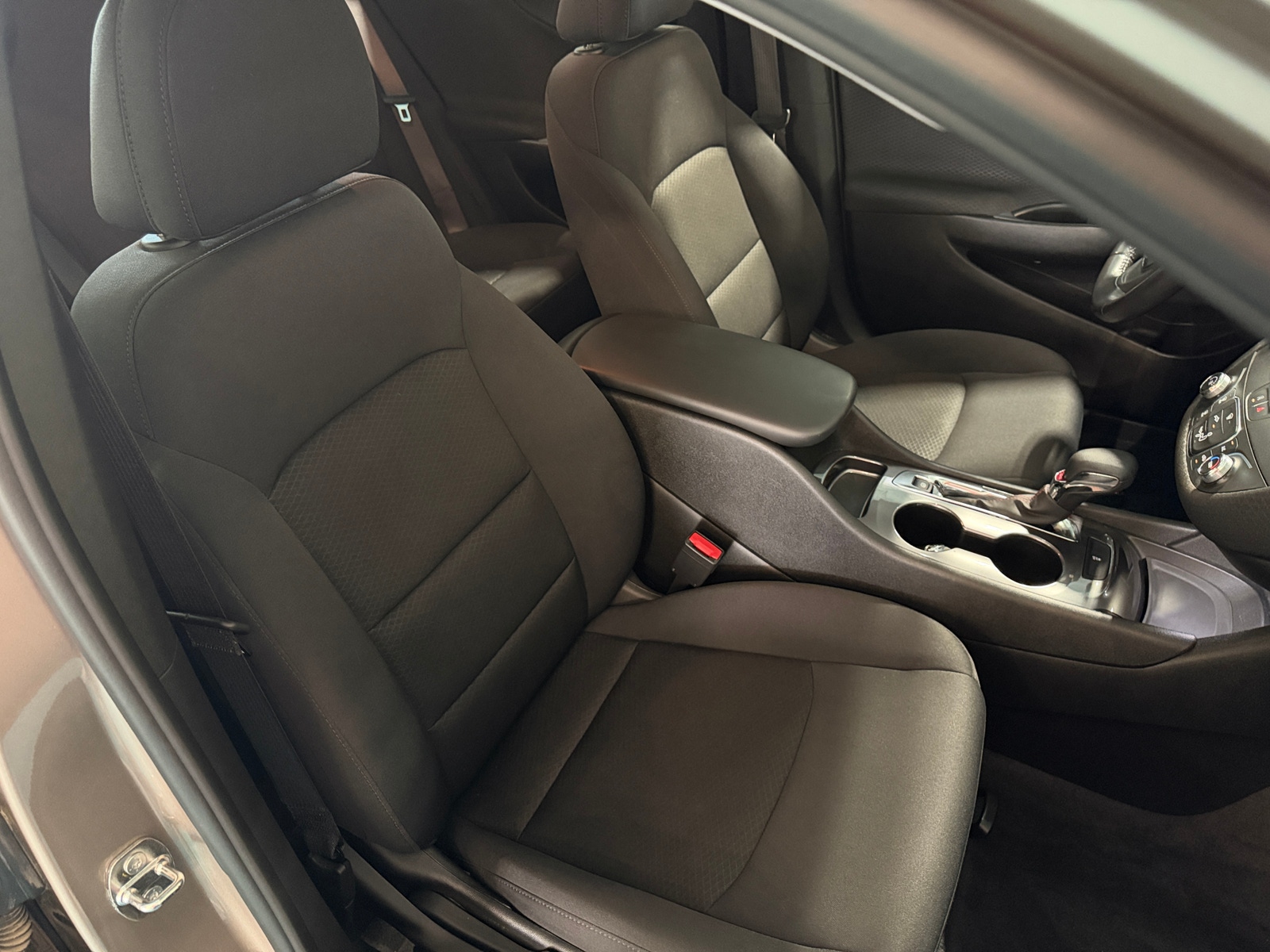 Thumbnail: 2022 Chevrolet Malibu - 2