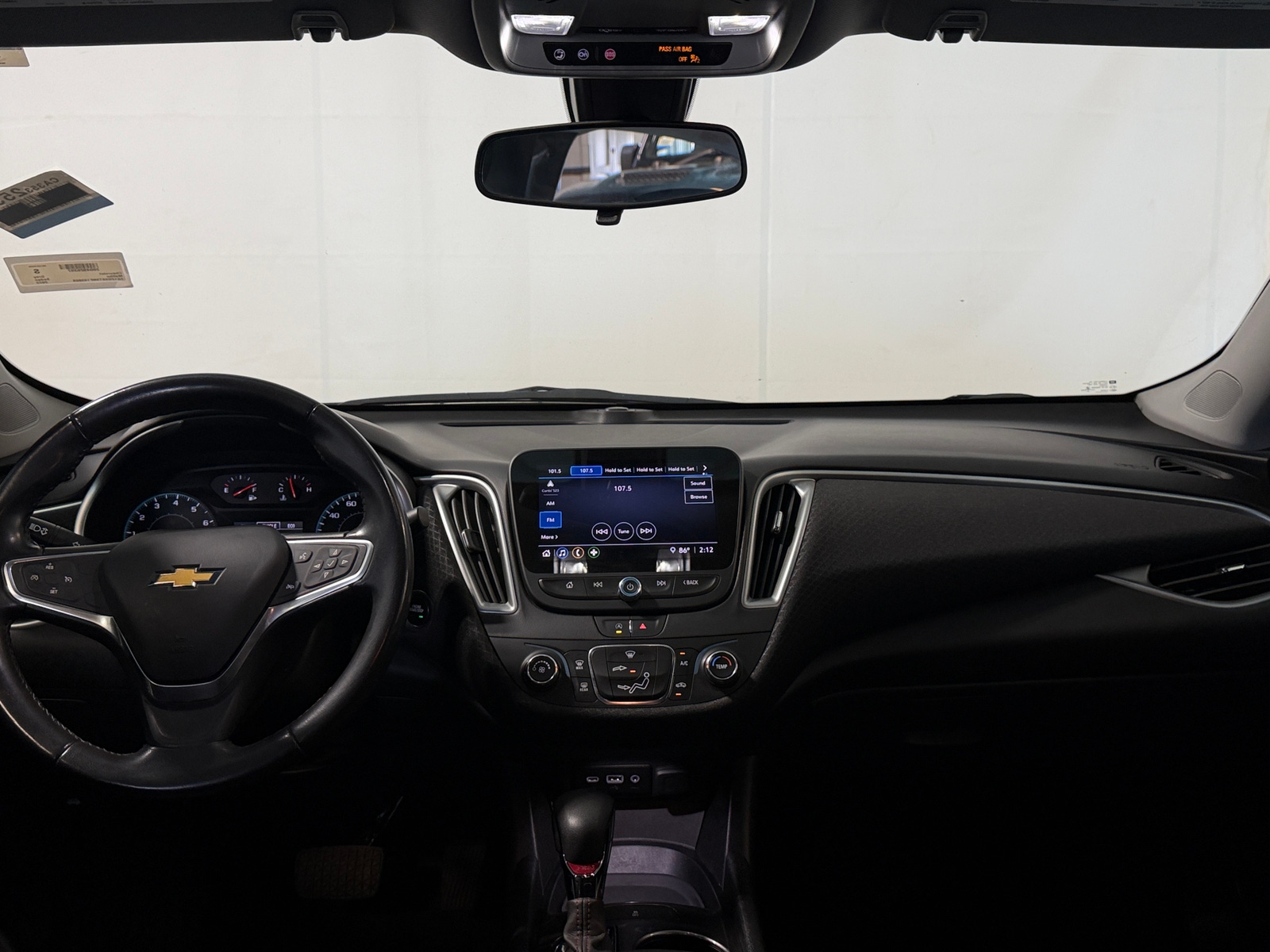 Thumbnail: 2022 Chevrolet Malibu - 3