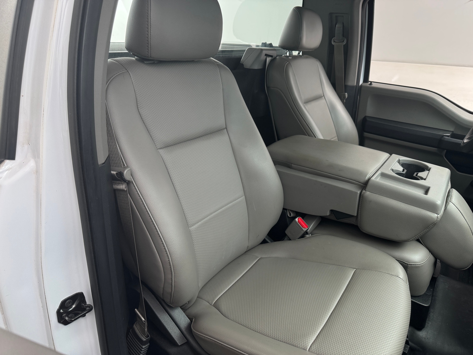 Thumbnail: 2016 Ford Econoline - 2