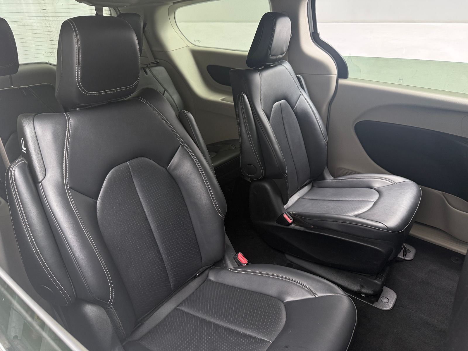 Thumbnail: 2024 Chrysler Pacifica - 5
