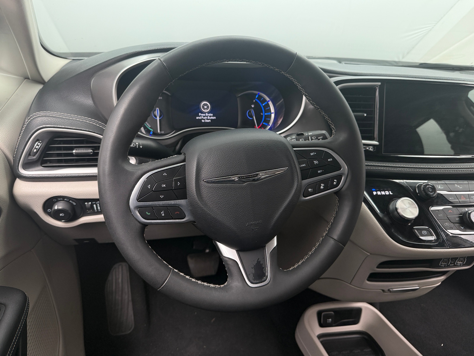 Thumbnail: 2024 Chrysler Pacifica - 4