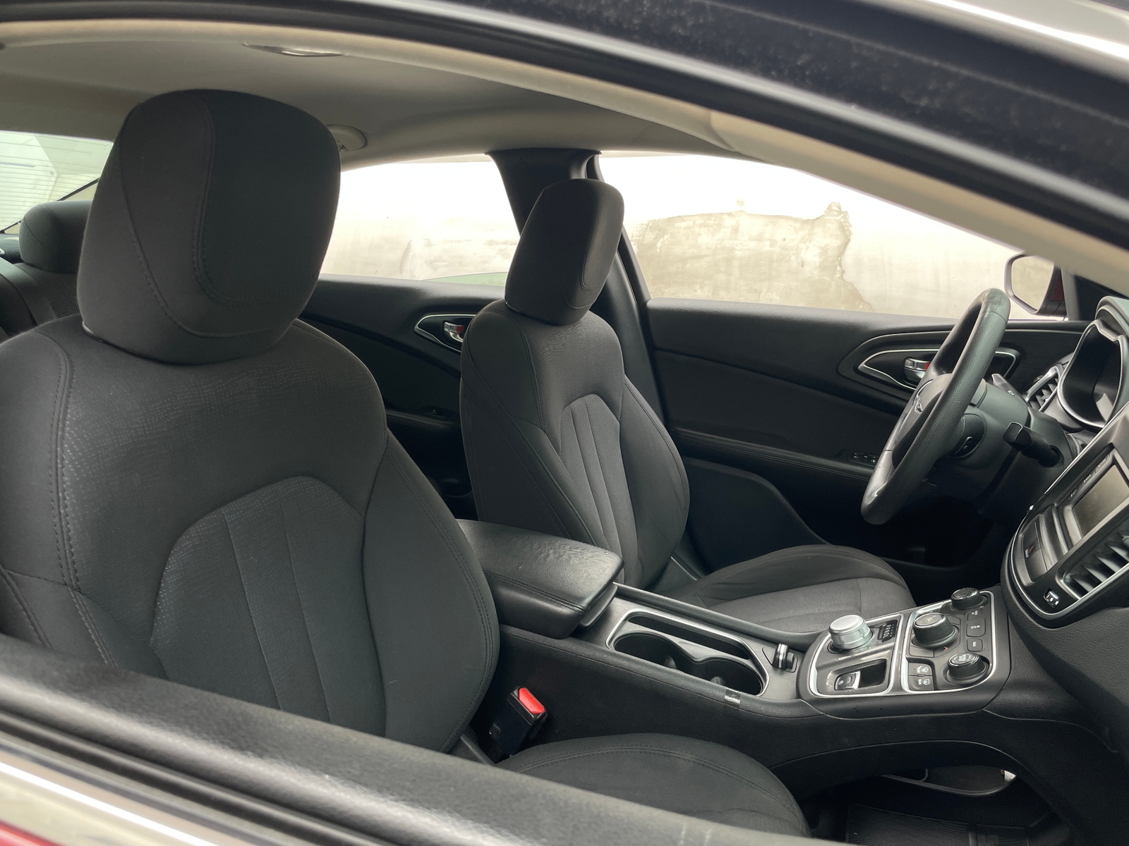 Thumbnail: 2016 Chrysler 200 - 2