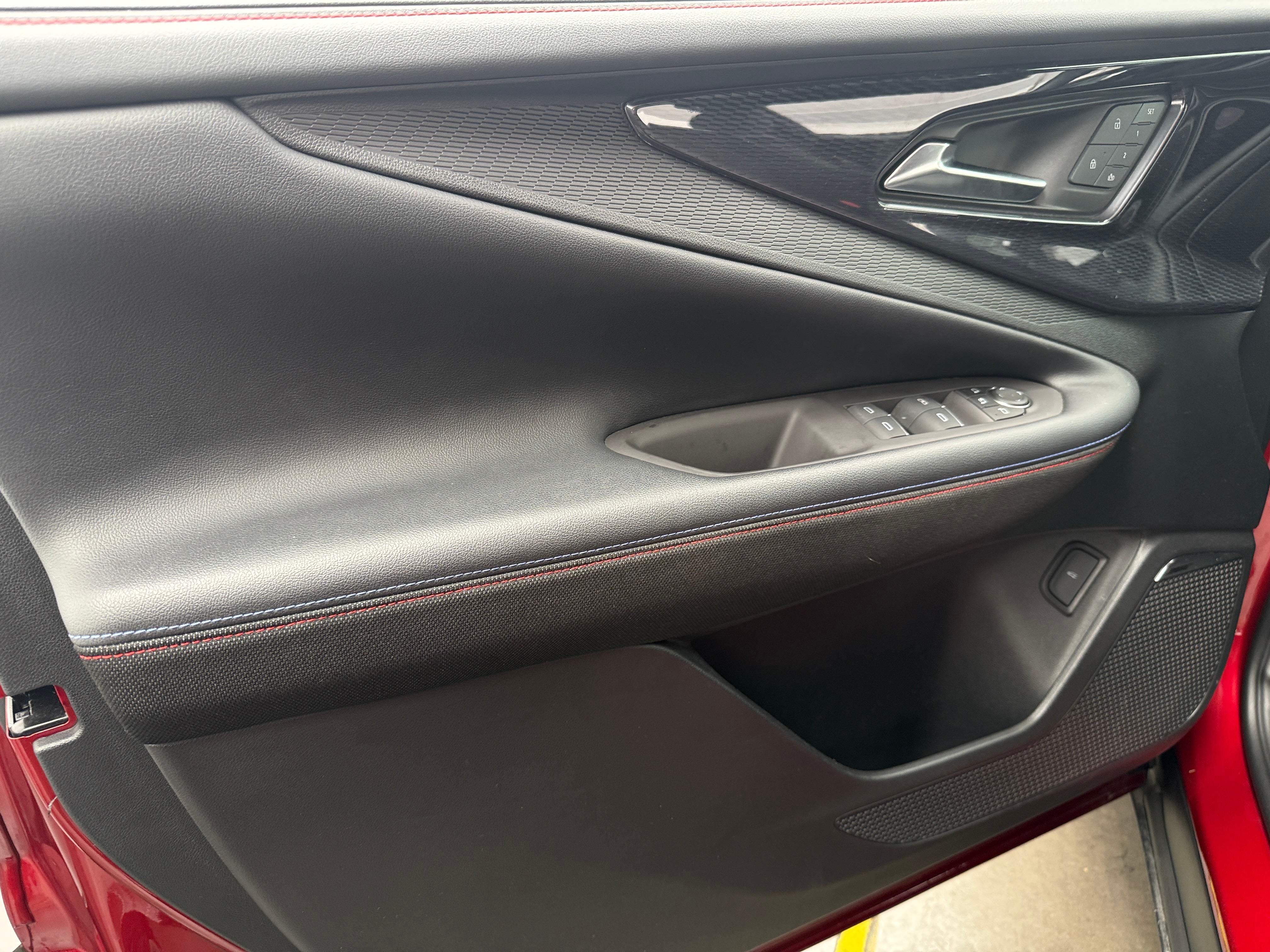 Used 2024 Chevrolet Blazer EV RS with VIN 3GNKDHRK5RS230761 for sale in Auburn, WA