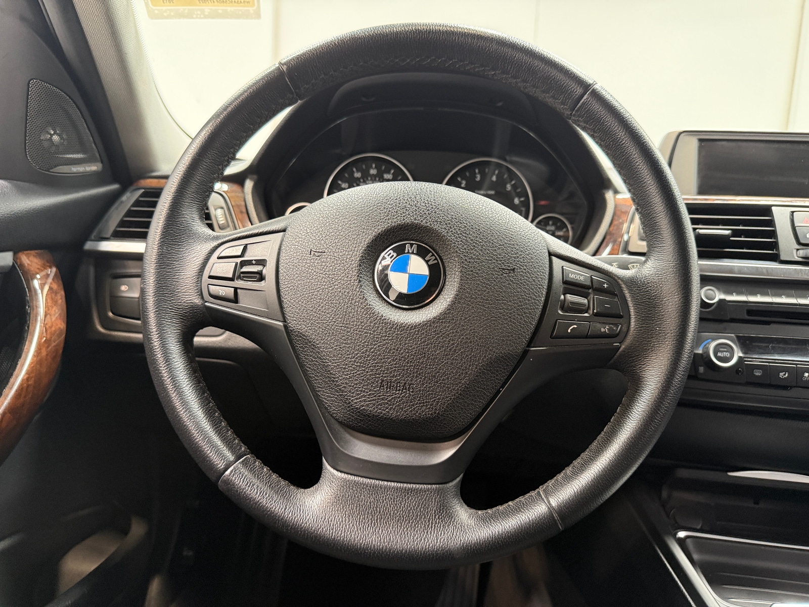 Thumbnail: 2013 BMW 3 Series - 4