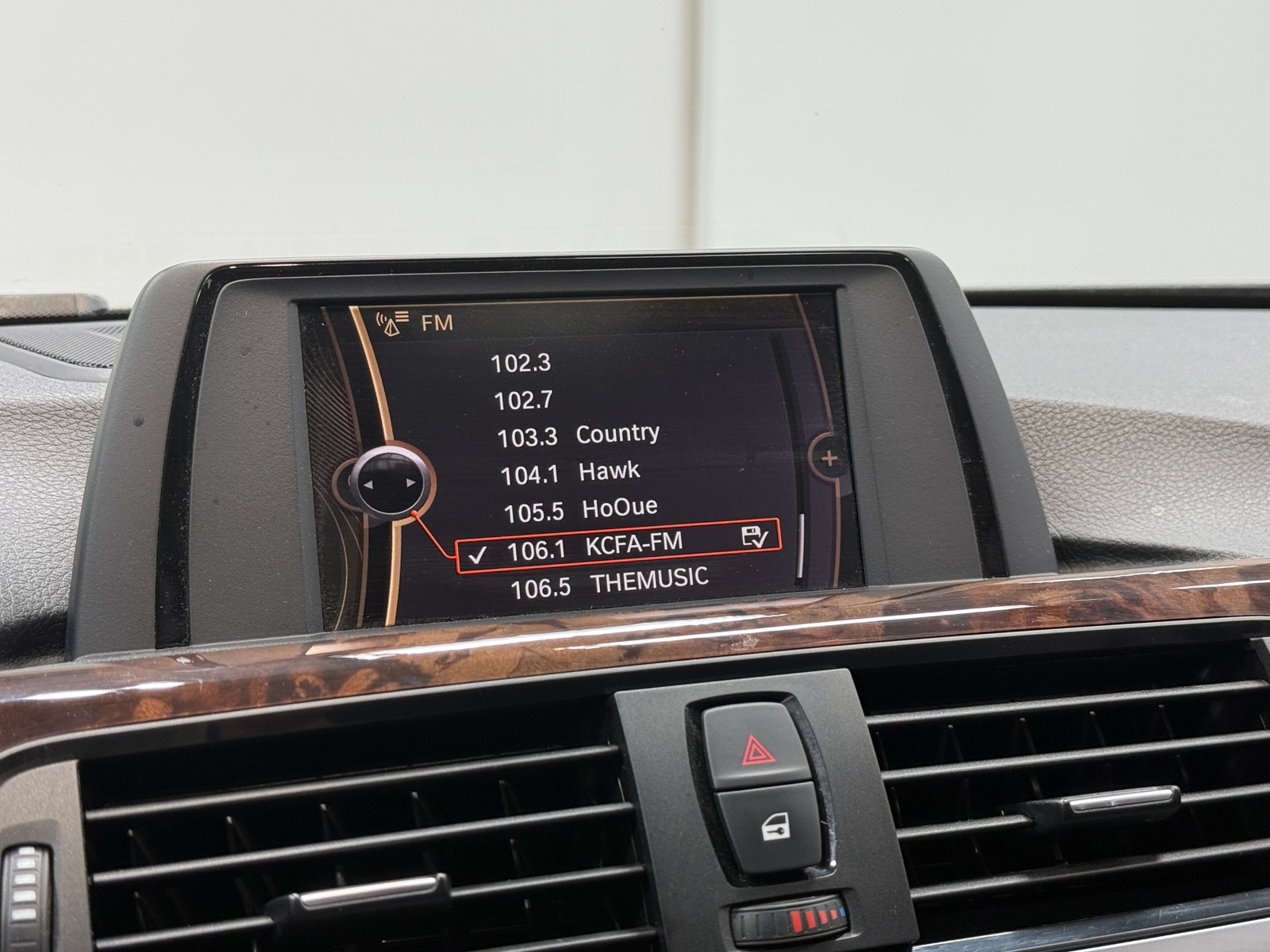 Thumbnail: 2013 BMW 3 Series - 3