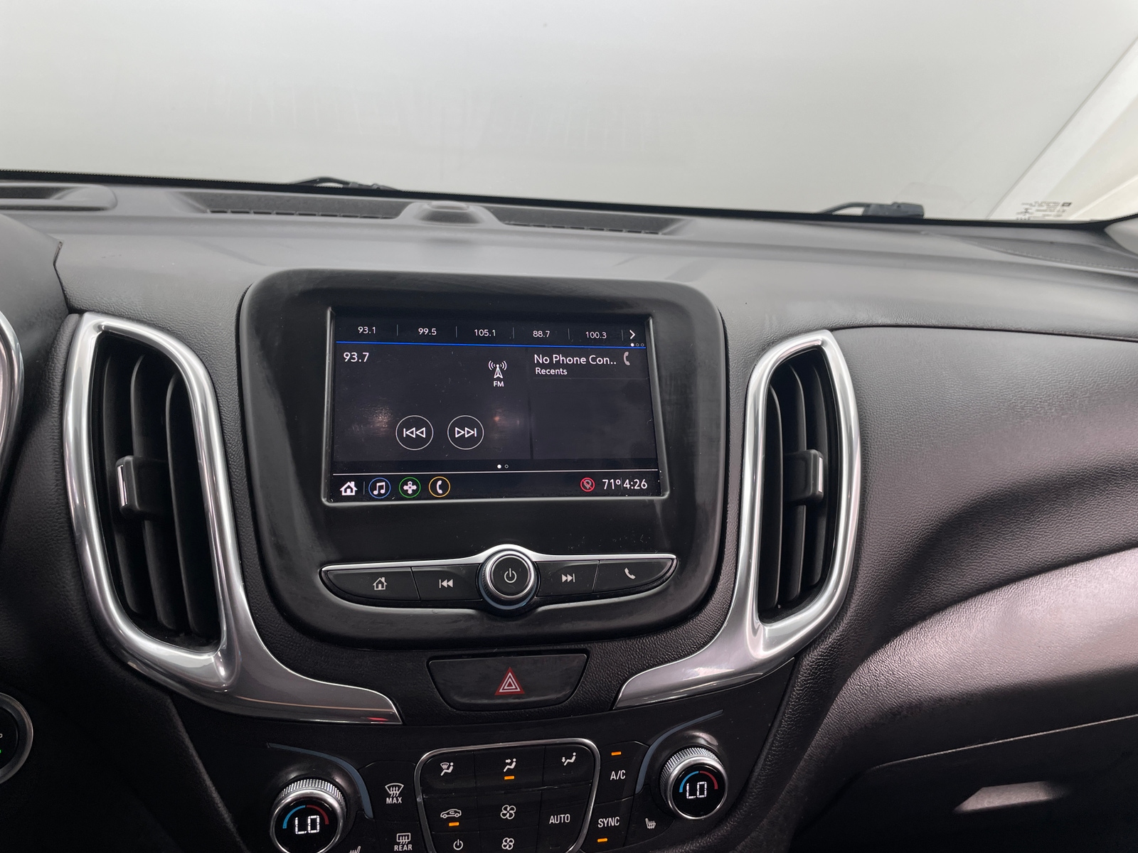 Thumbnail: 2020 Chevrolet Equinox - 4