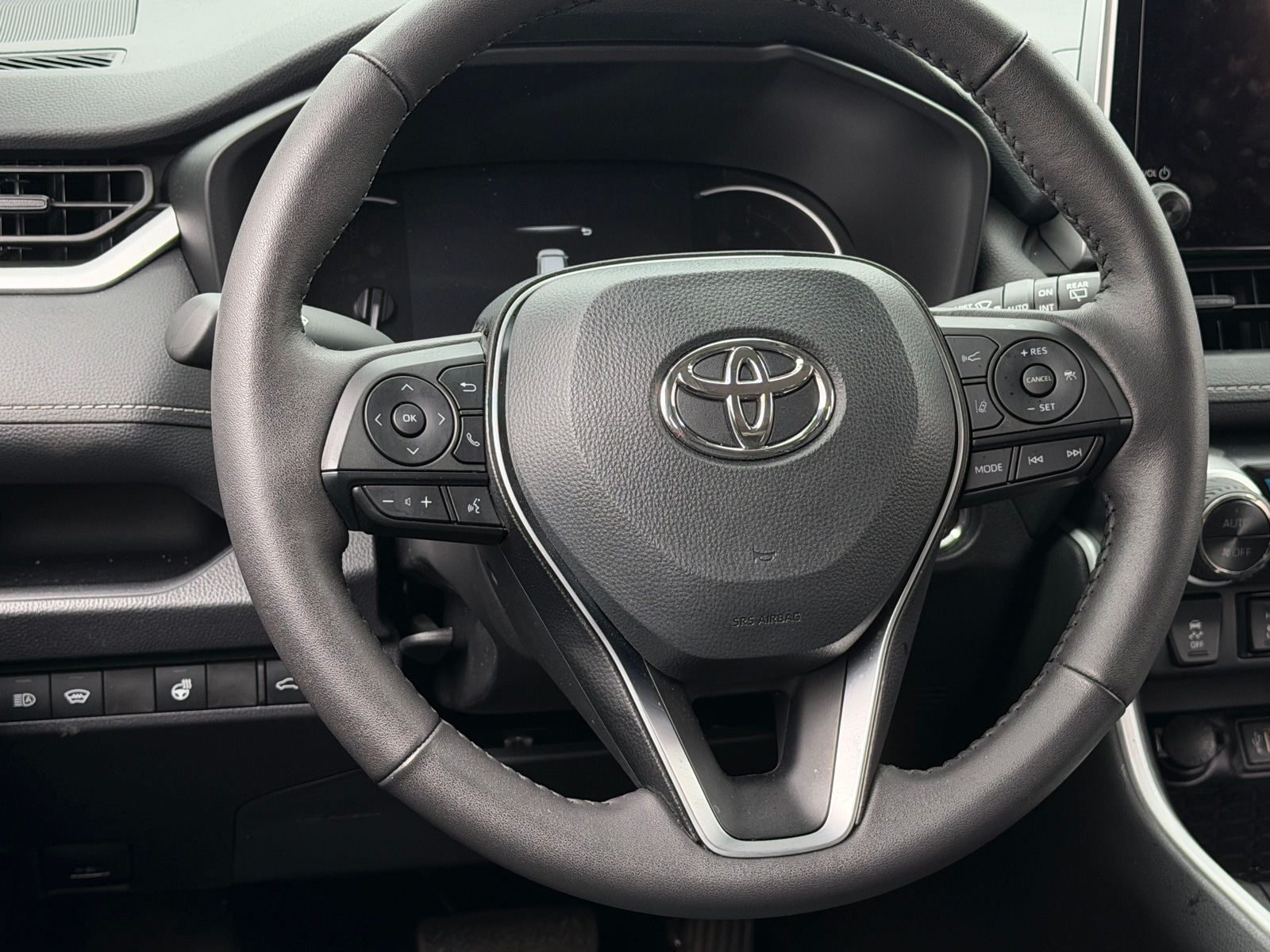 Thumbnail: 2025 Toyota RAV4 - 5