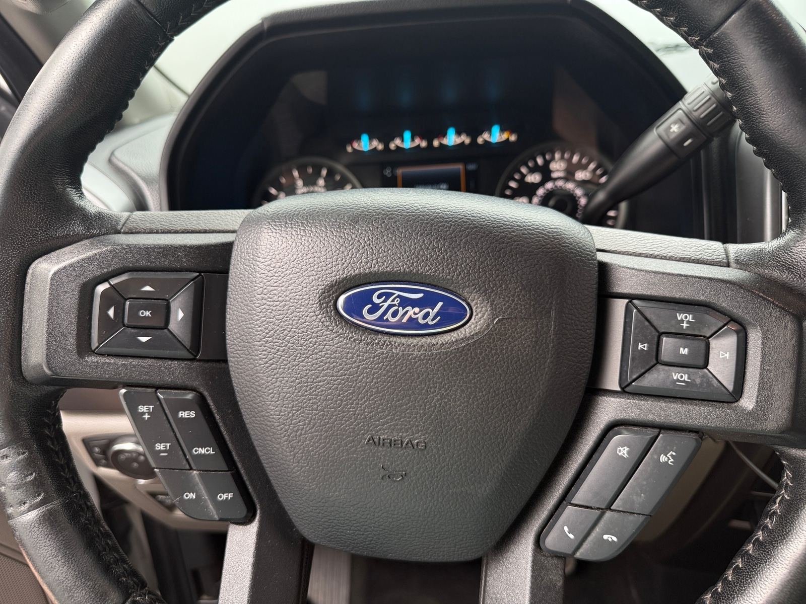 Thumbnail: 2019 Ford Econoline - 5