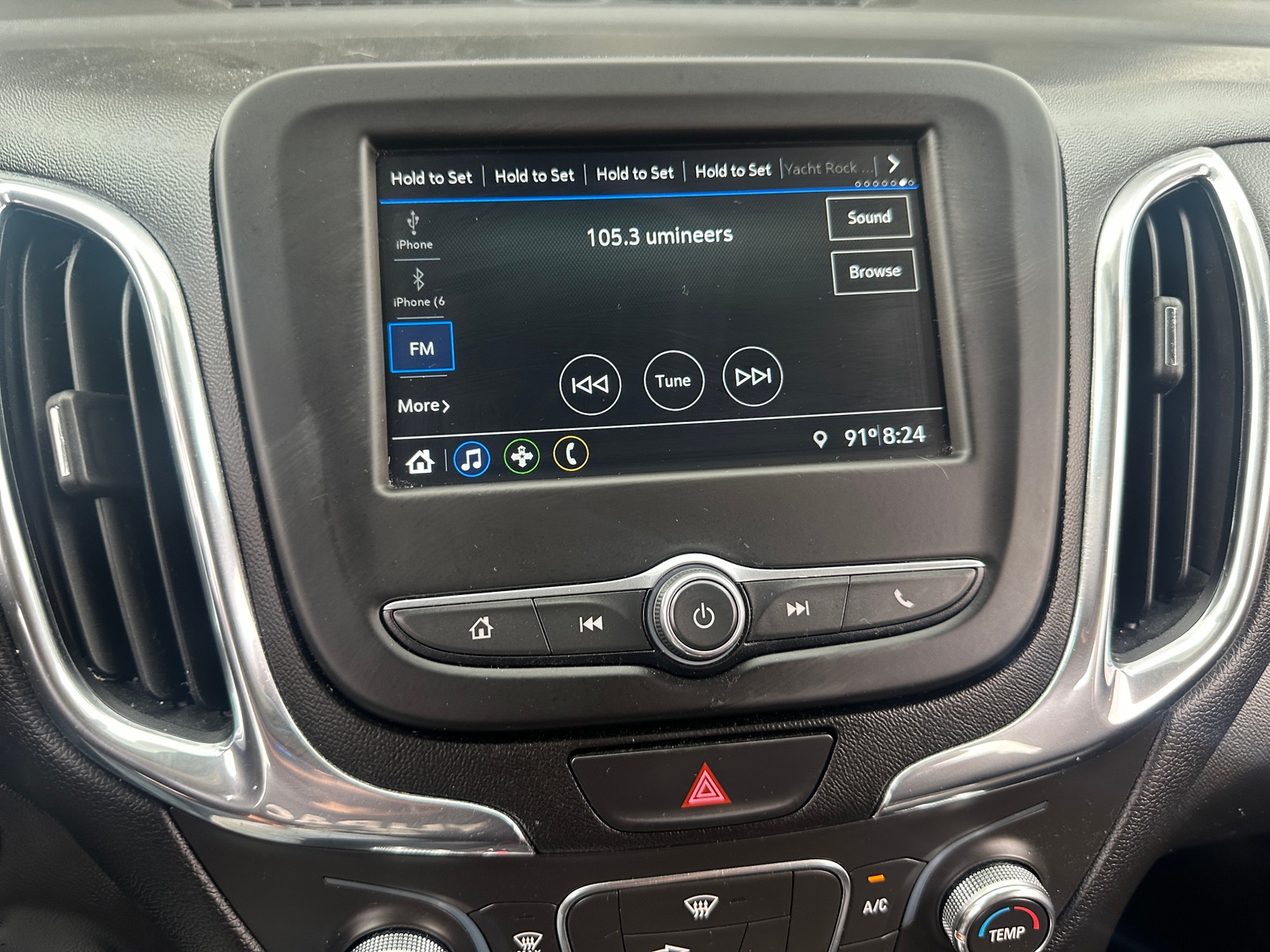 Thumbnail: 2019 Chevrolet Equinox - 4