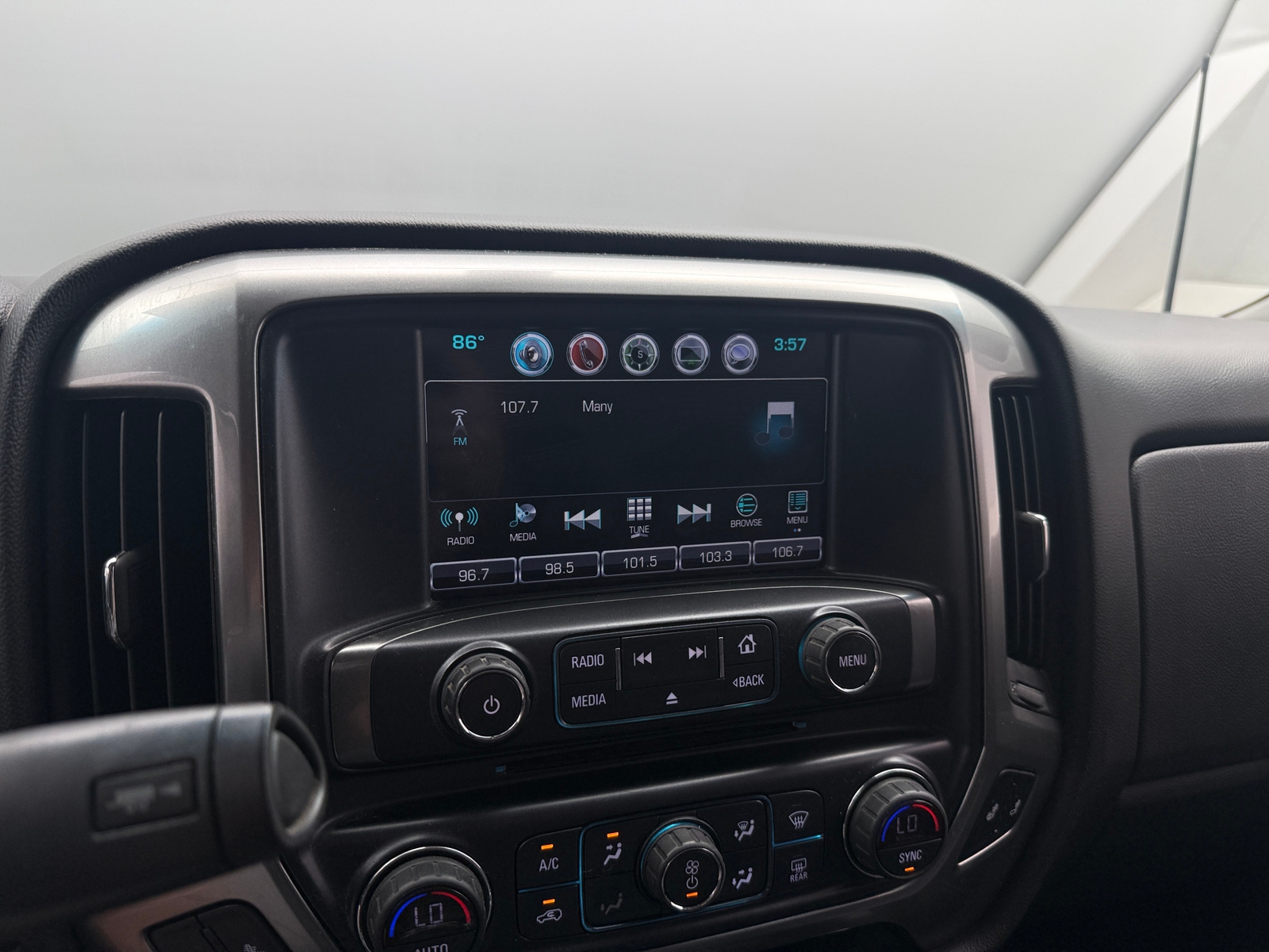 Thumbnail: 2018 Chevrolet Silverado 1500 - 4