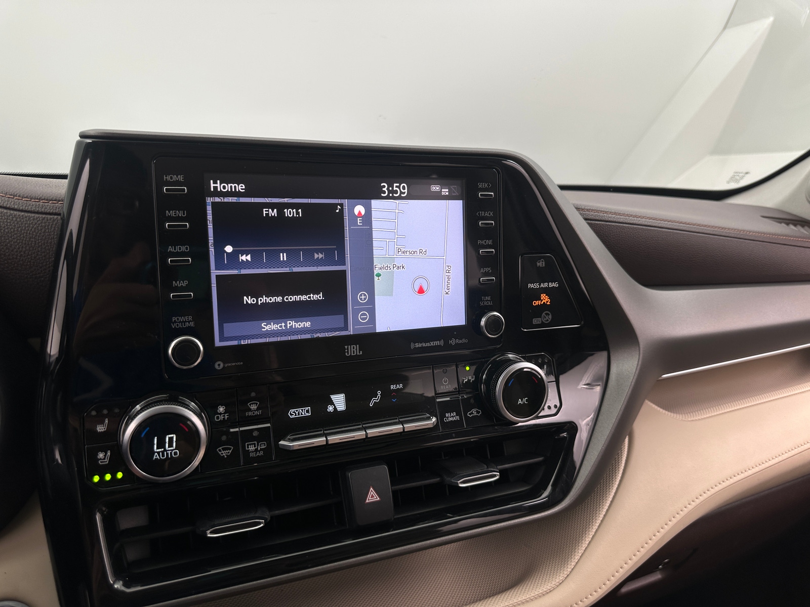 Thumbnail: 2020 Toyota Highlander - 3