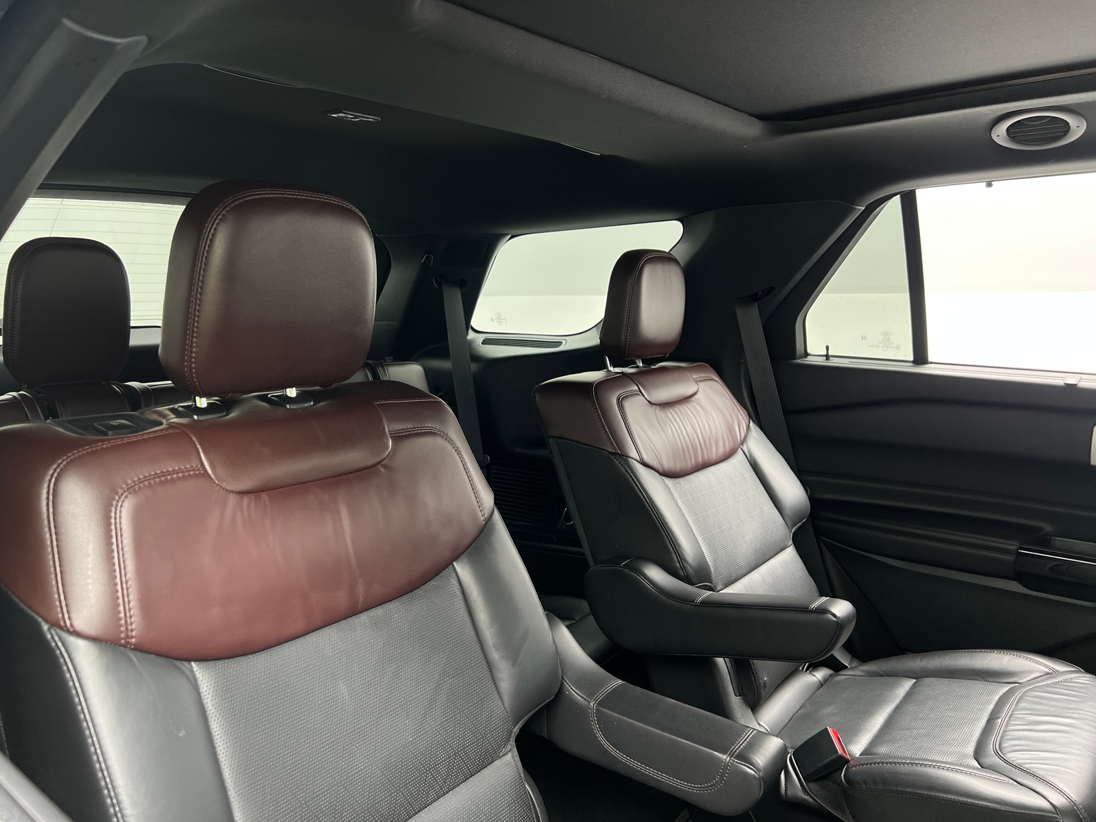 Thumbnail: 2021 Ford Explorer - 5