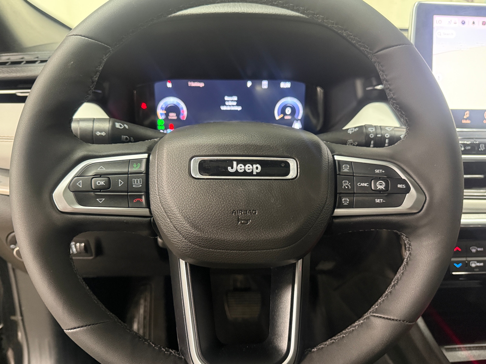 Thumbnail: 2023 Jeep Compass - 4