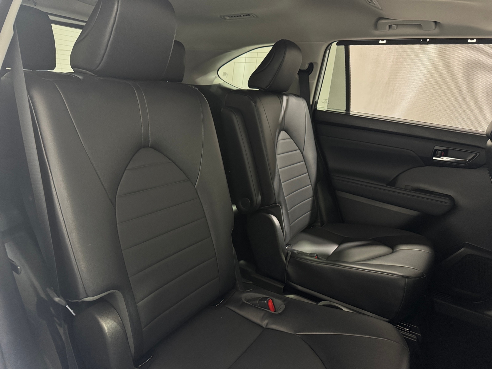 Thumbnail: 2022 Toyota Highlander - 5