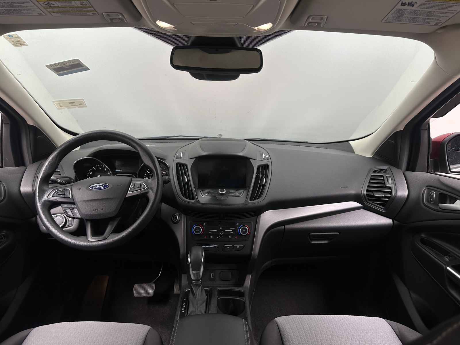 Thumbnail: 2019 Ford Escape - 3