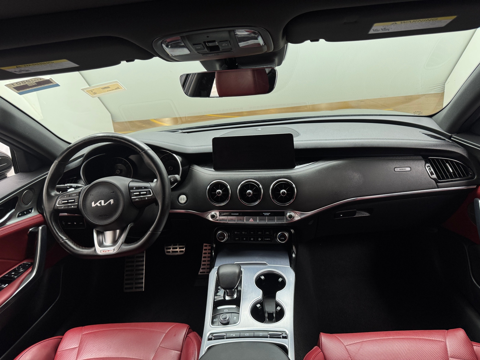 Thumbnail: 2022 Kia Stinger - 2