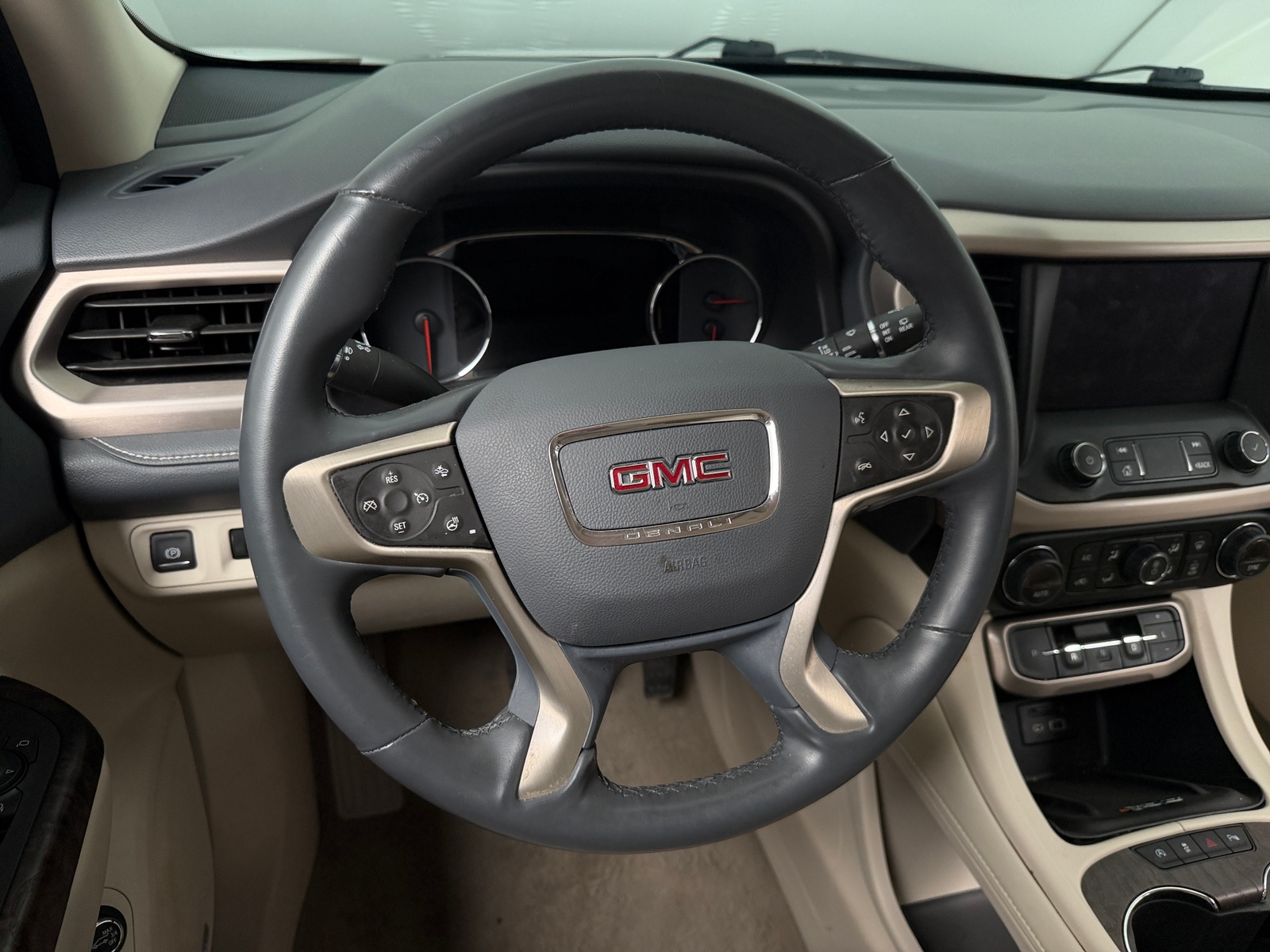 Thumbnail: 2023 GMC Acadia - 4