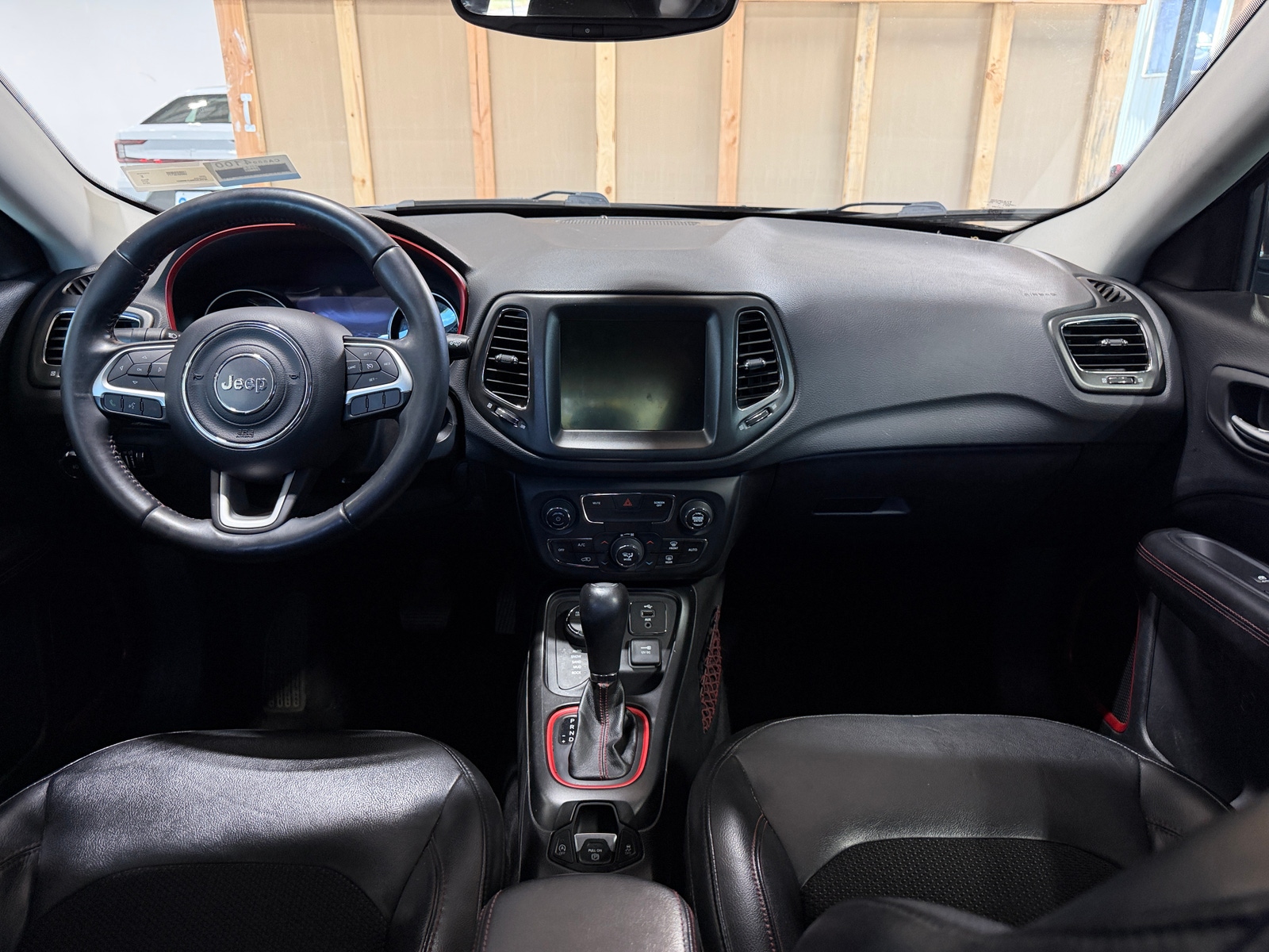 Thumbnail: 2018 Jeep Compass - 3