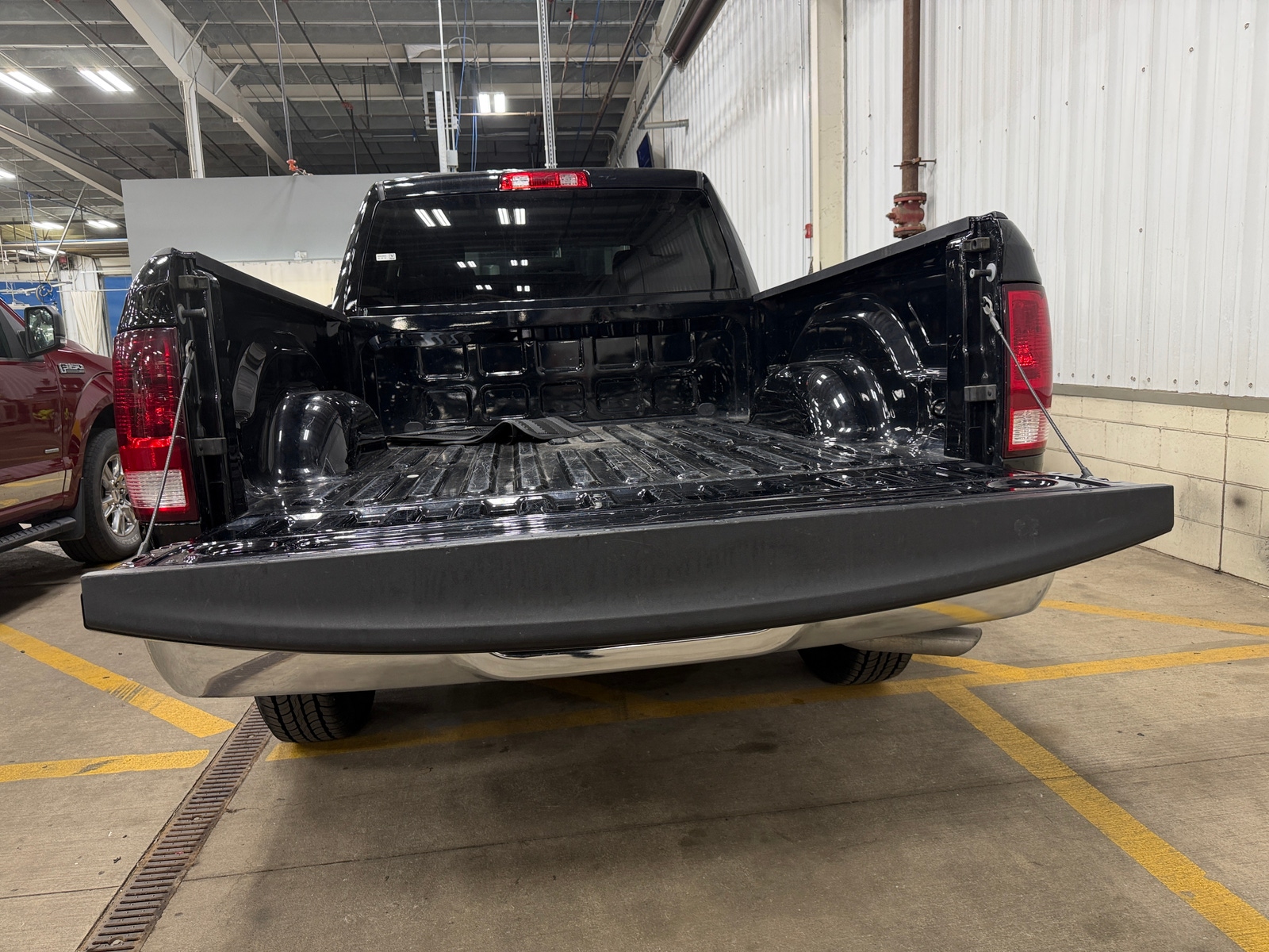 Thumbnail: 2024 RAM 1500 Classic - 7