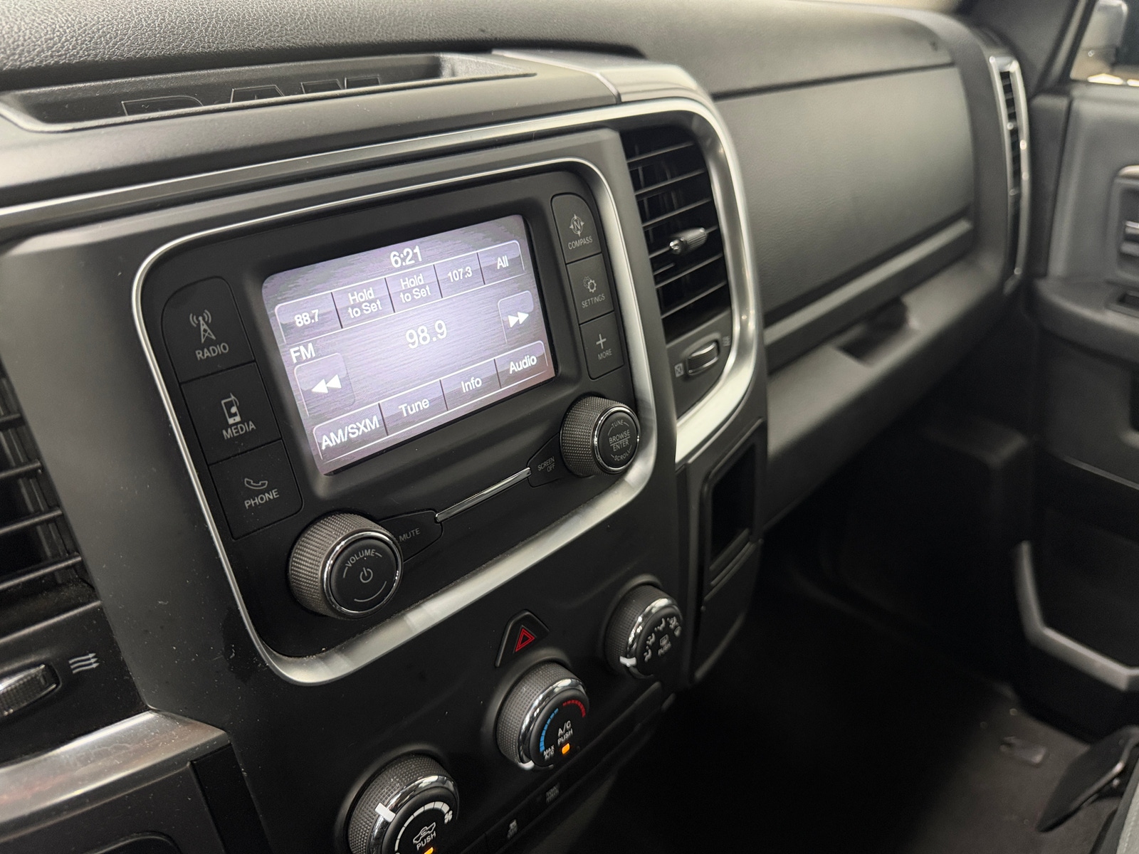 Thumbnail: 2024 RAM 1500 Classic - 4