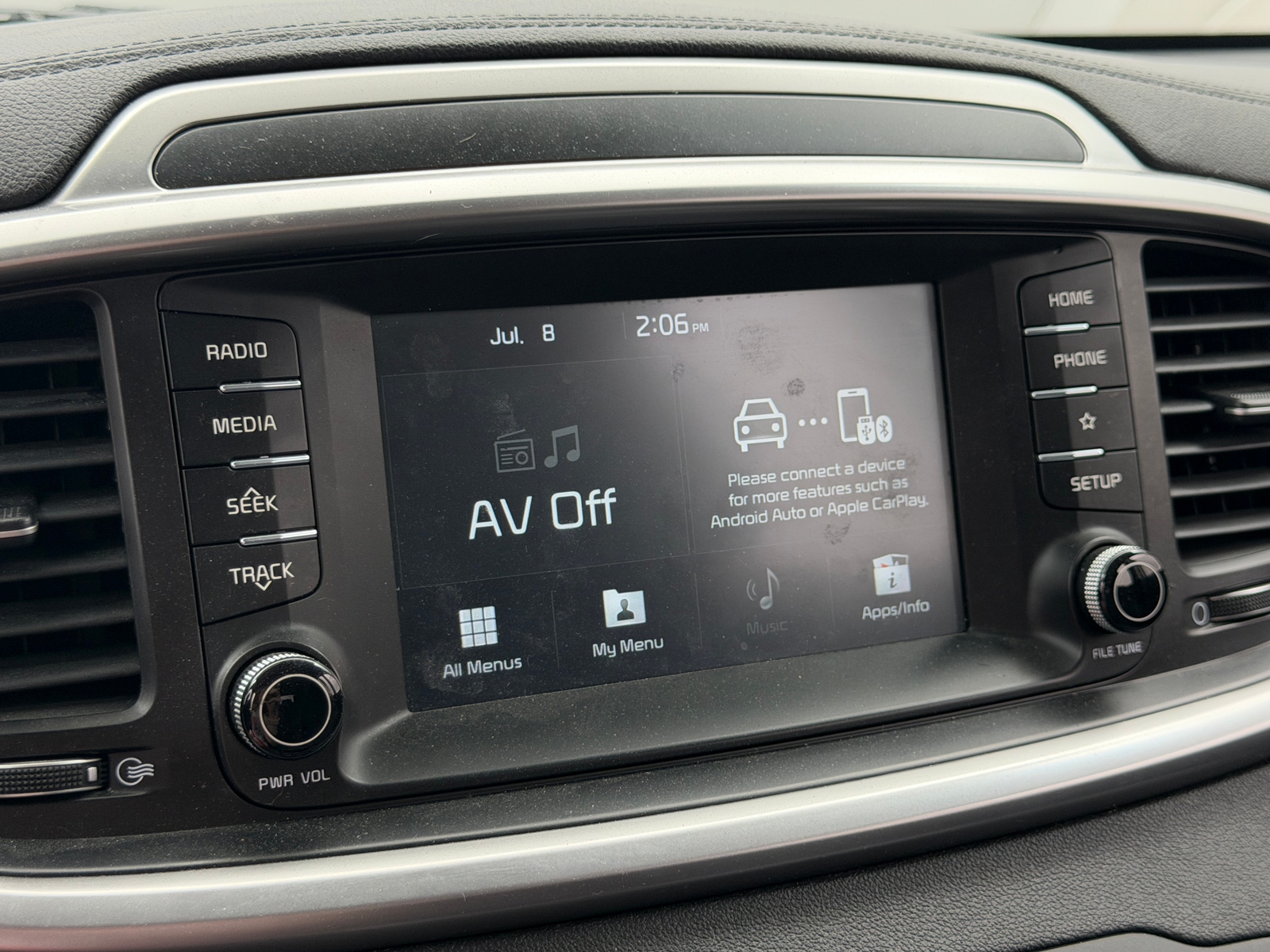 Thumbnail: 2019 Kia Sorento - 4