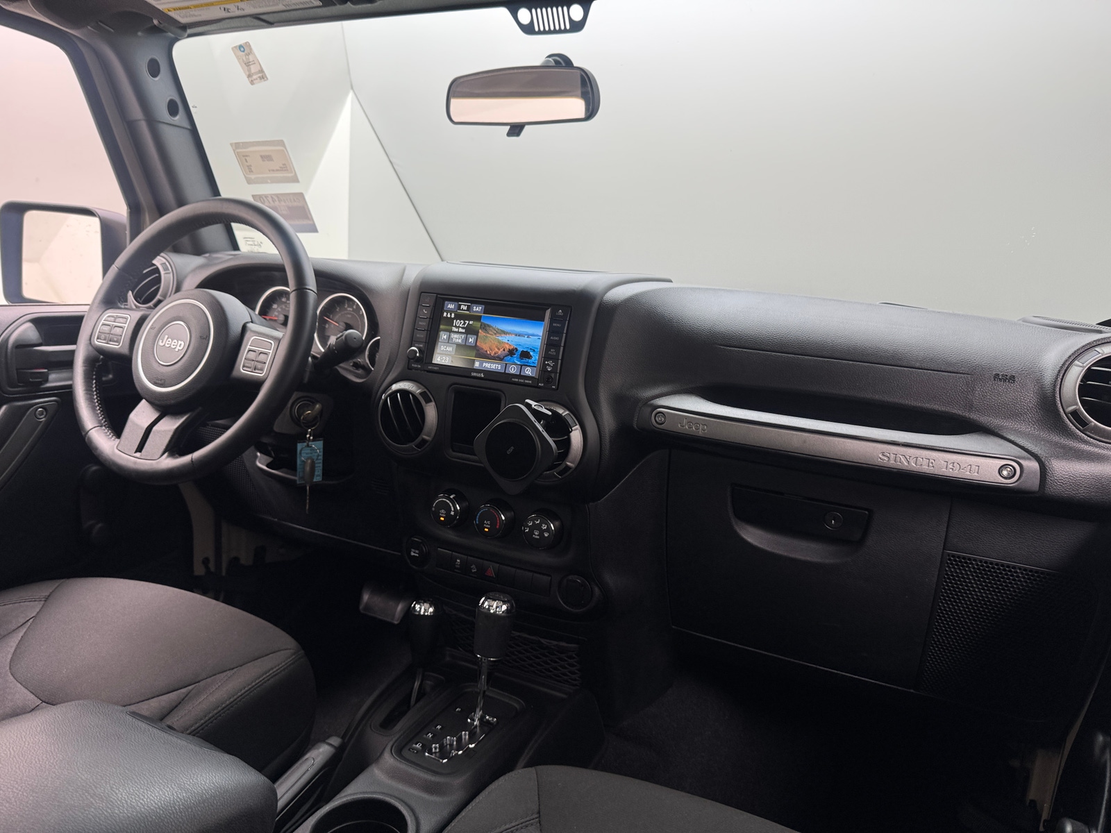 Thumbnail: 2016 Jeep Wrangler - 3