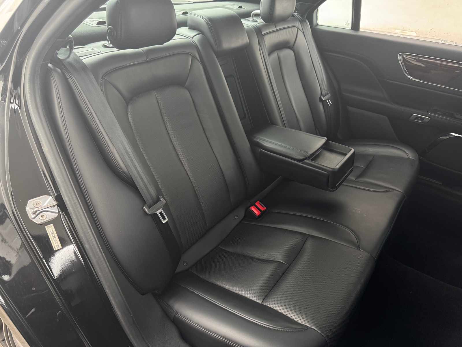 Thumbnail: 2018 Lincoln Continental - 5