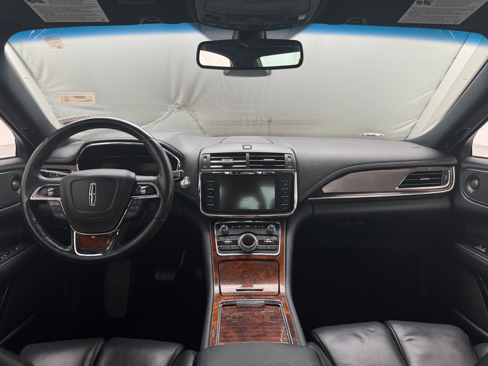 Thumbnail: 2018 Lincoln Continental - 2