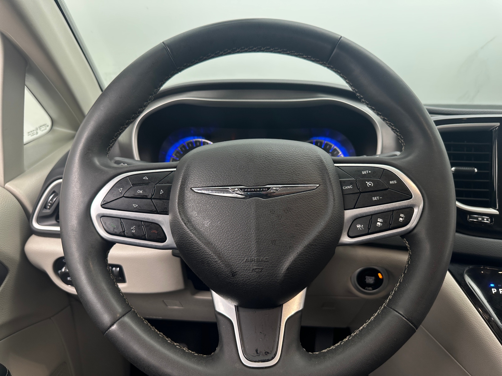 Thumbnail: 2024 Chrysler Pacifica - 4