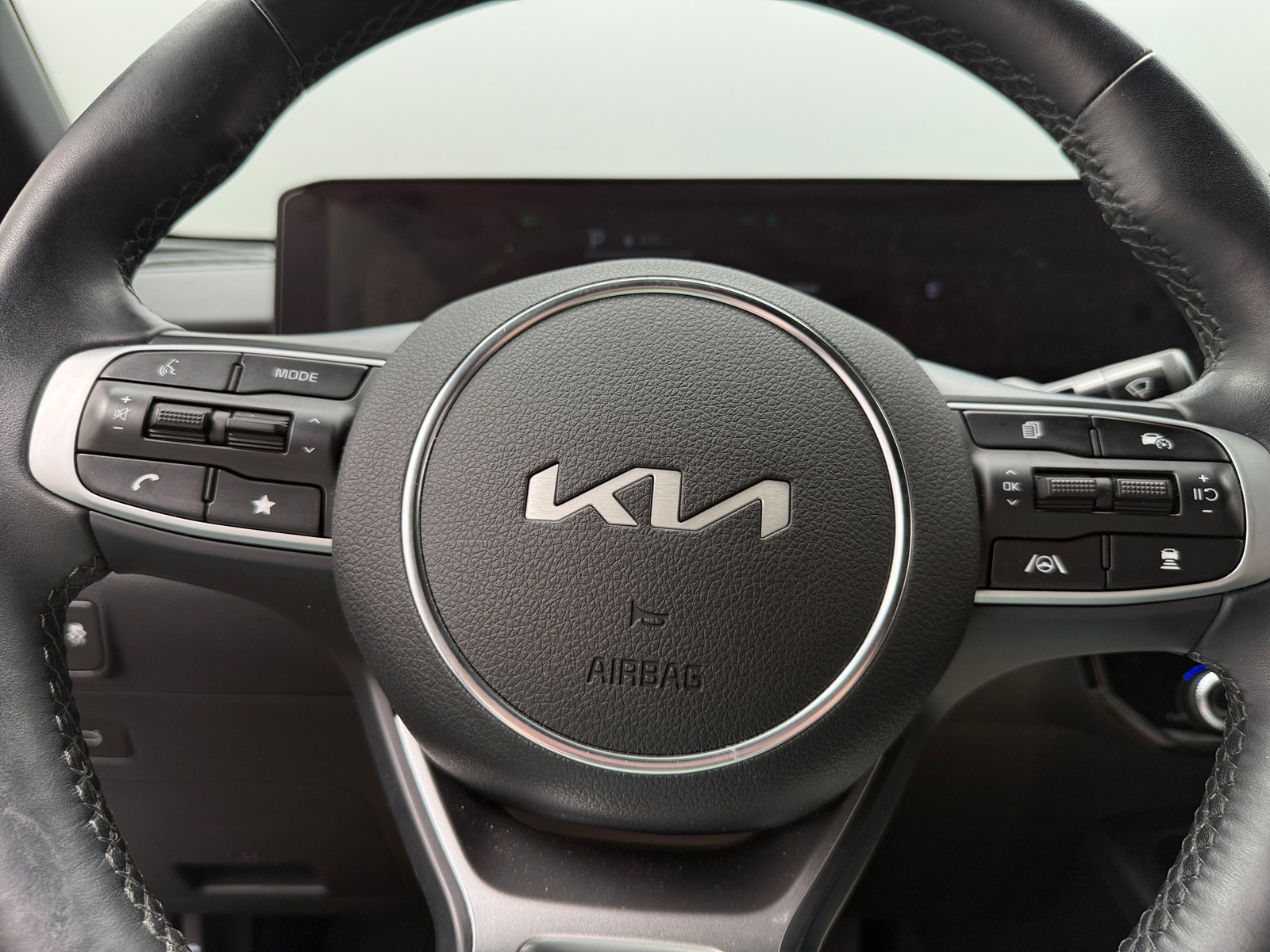 Thumbnail: 2025 Kia K5 - 4