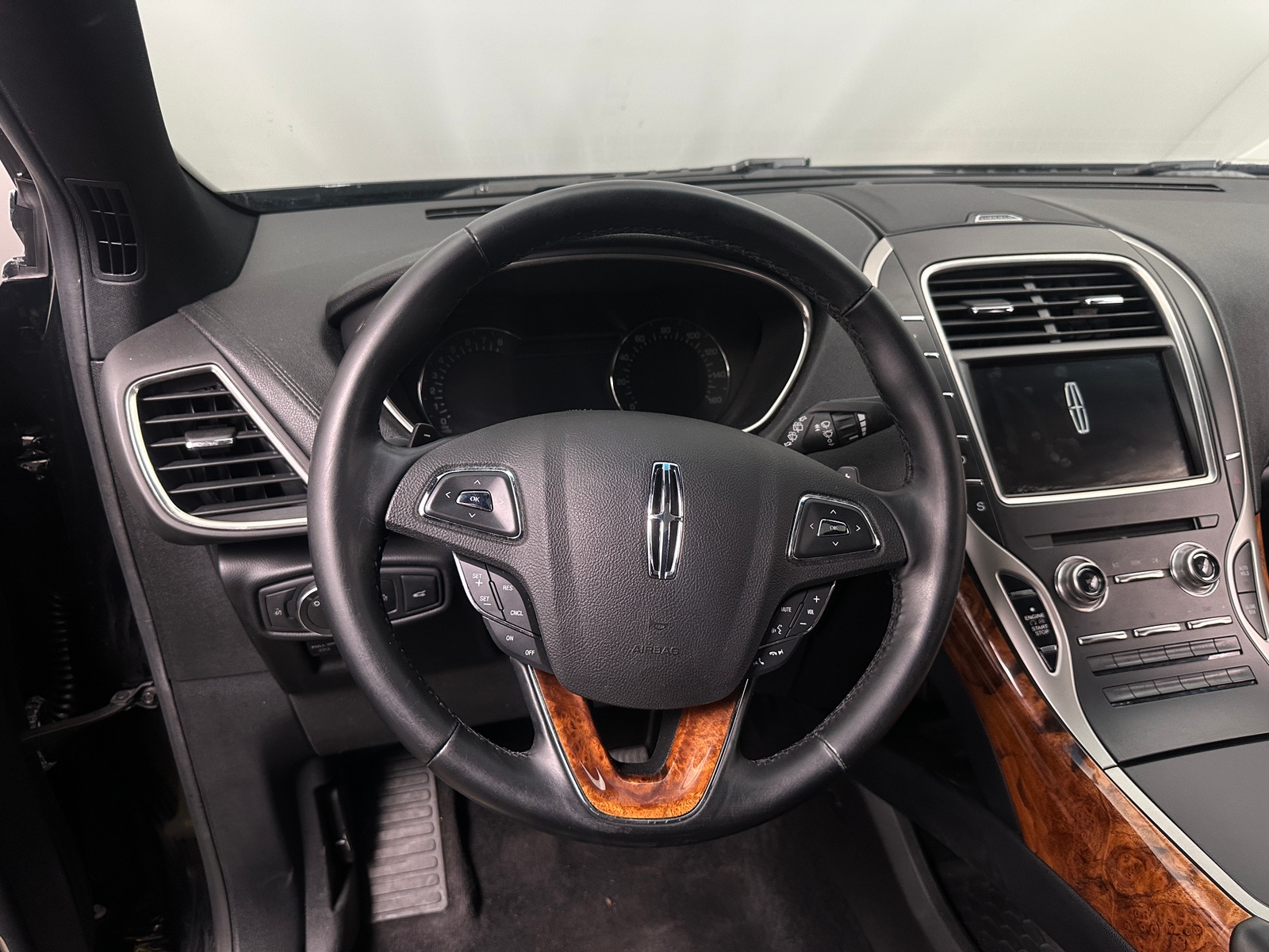 Thumbnail: 2016 Lincoln MKX - 4