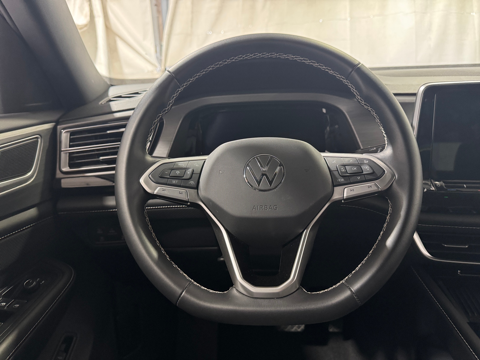 Thumbnail: 2026 Volkswagen Atlas - 4