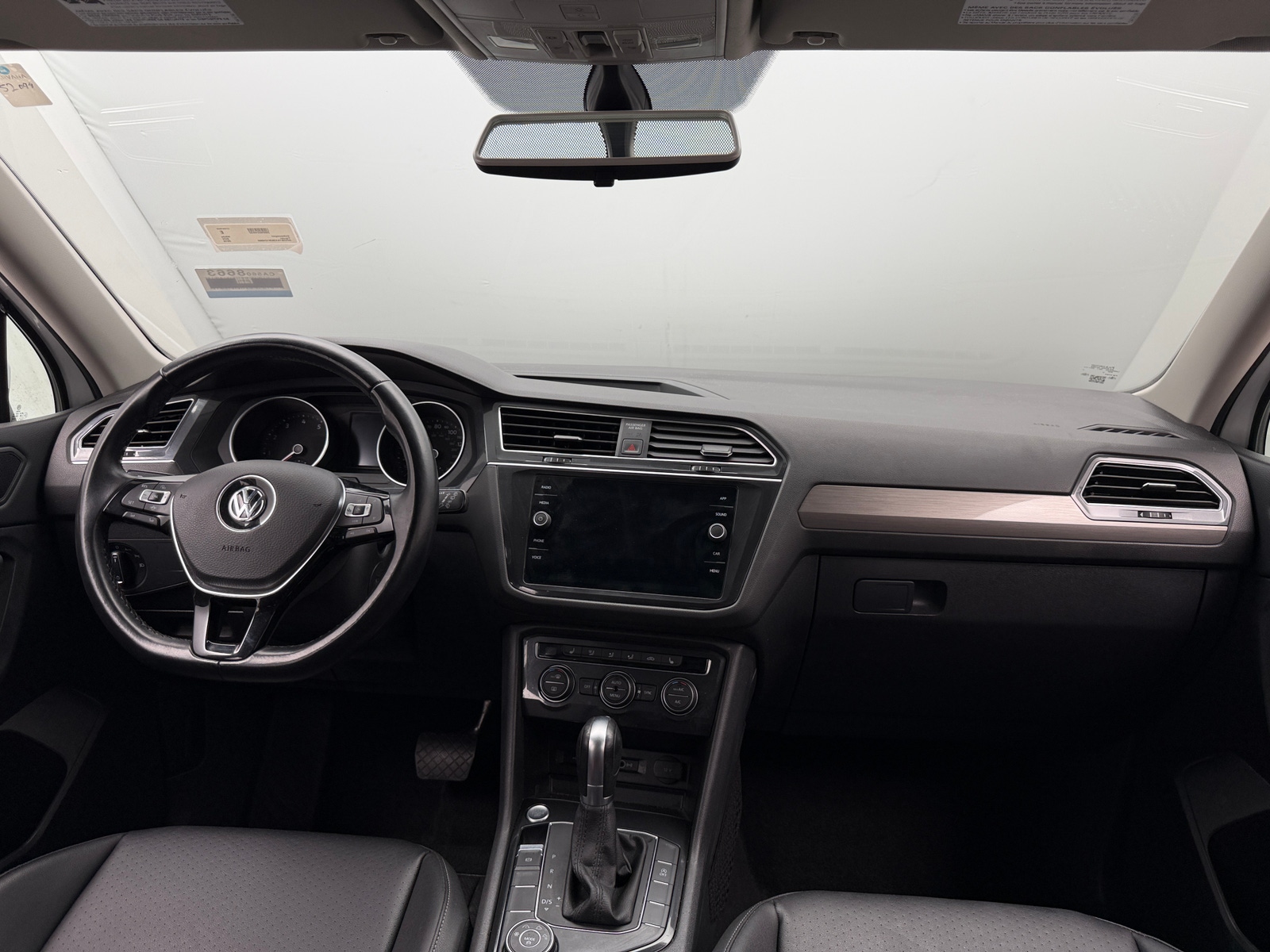 Thumbnail: 2019 Volkswagen Tiguan - 2