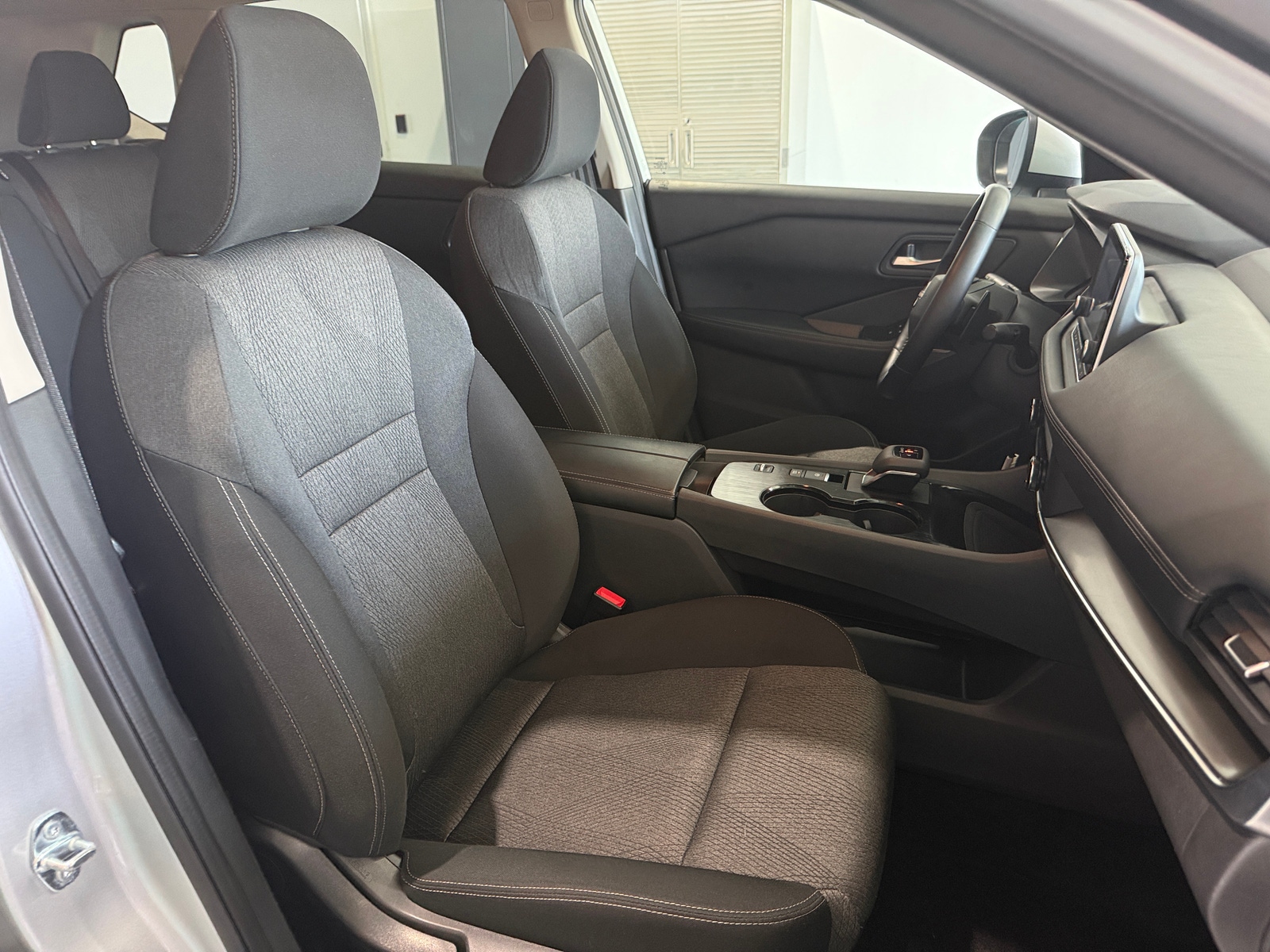 Thumbnail: 2025 Nissan Rogue - 2