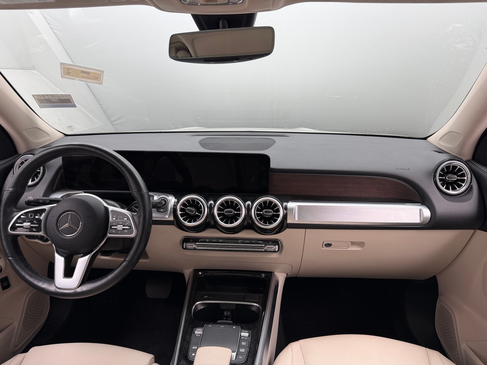 Thumbnail: 2022 Mercedes-Benz GLB - 2