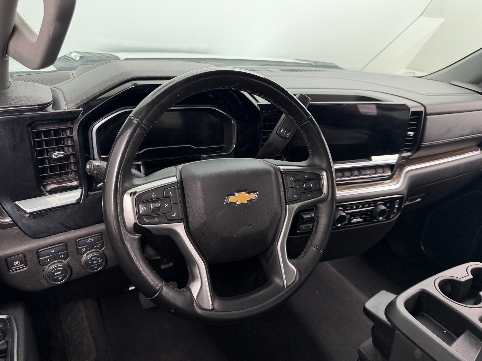 Thumbnail: 2025 Chevrolet Silverado 2500 - 5